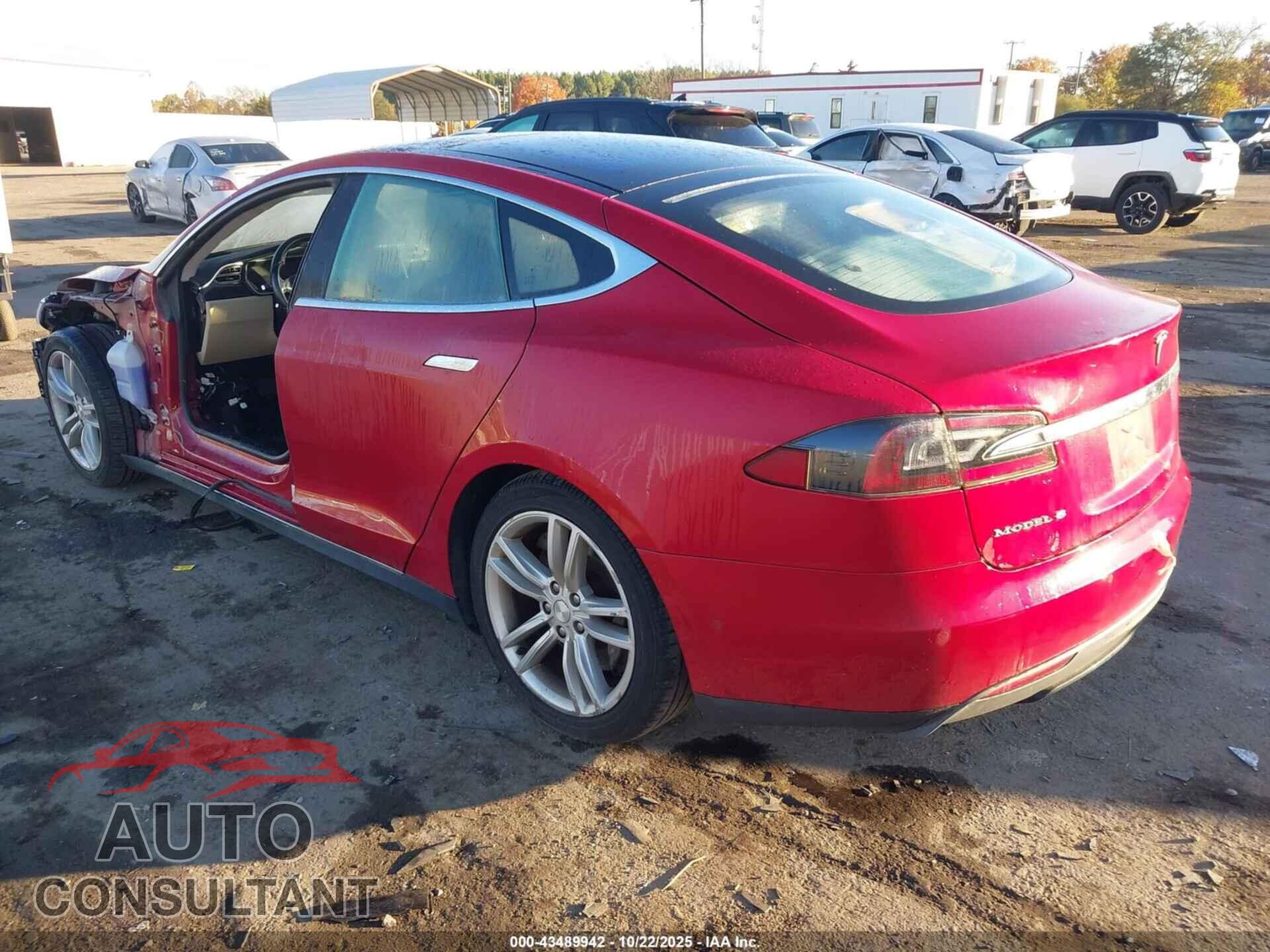 TESLA MODEL S 2015 - 5YJSA1S2XFF085434