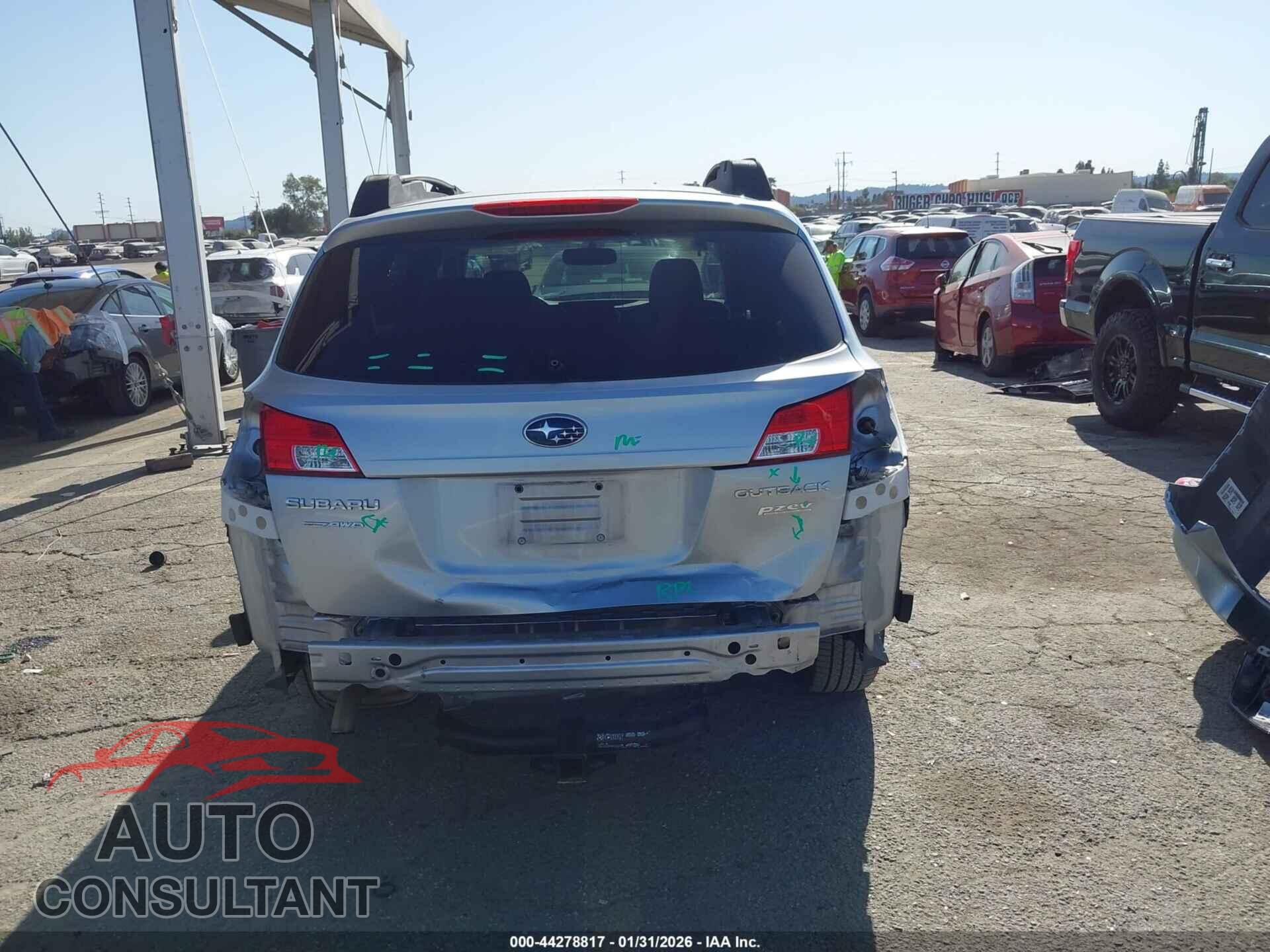 SUBARU OUTBACK 2013 - 4S4BRBCC9D3292425