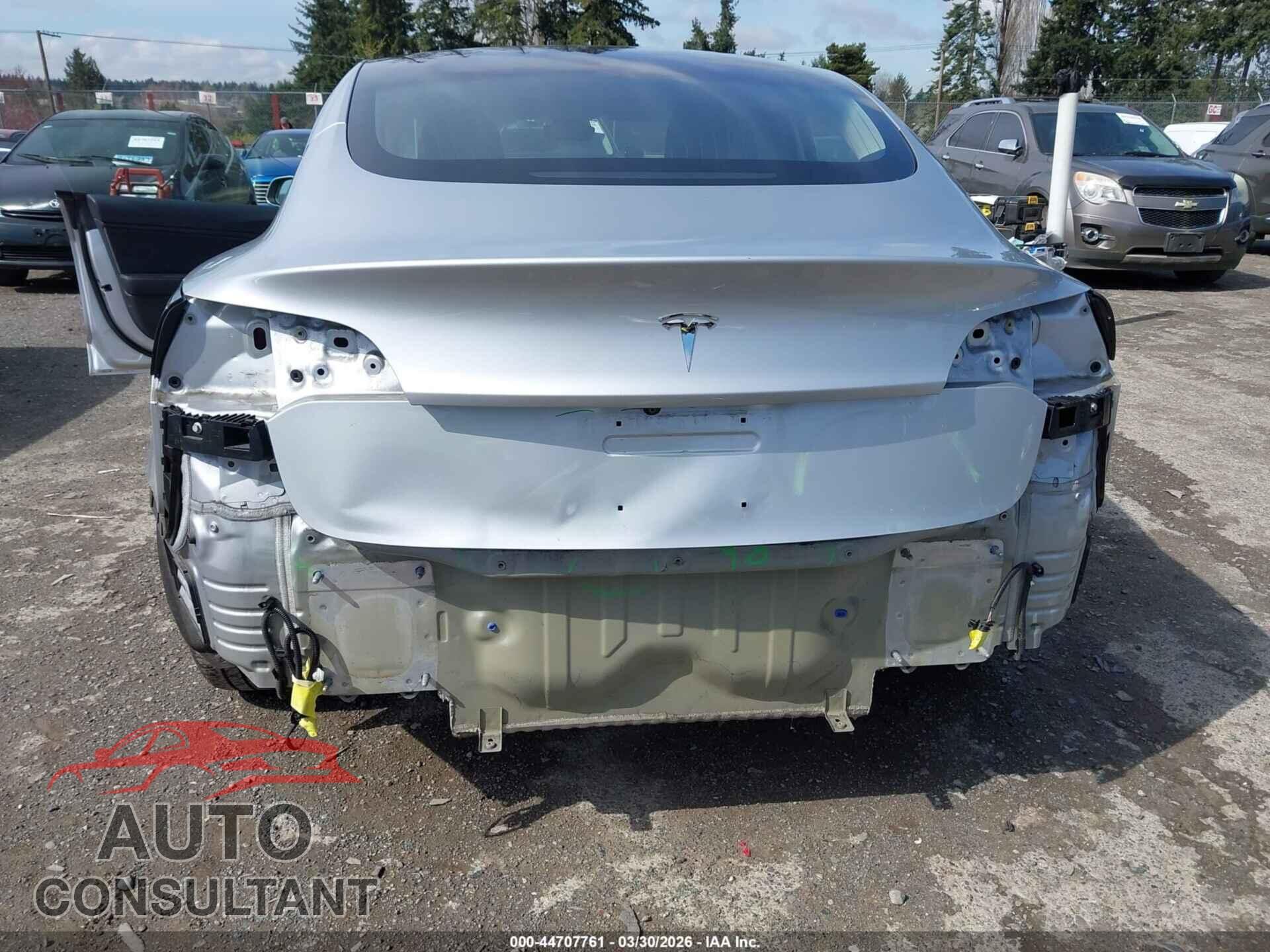 TESLA MODEL 3 2018 - 5YJ3E1EA2JF033297