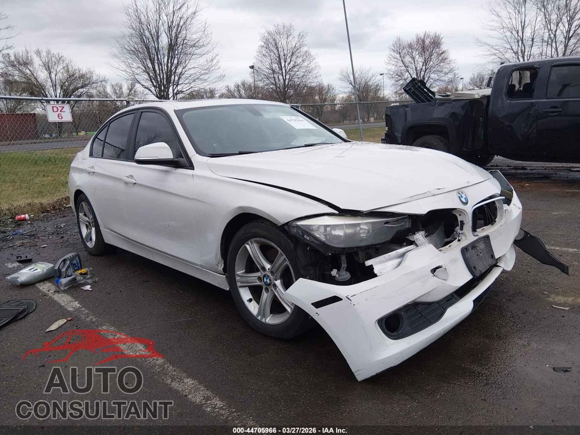BMW 320I 2014 - WBA3C3C56EF985001