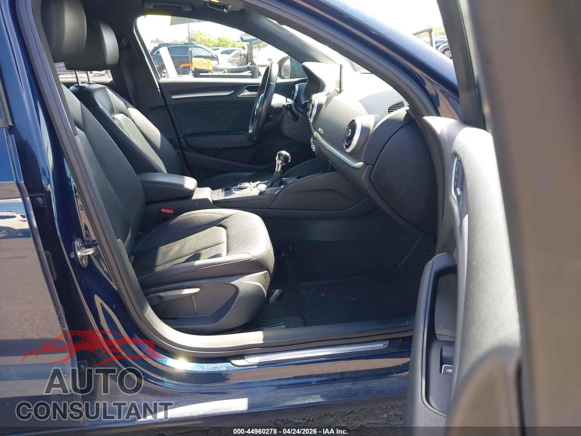 AUDI A3 2017 - WAUAUGFF2H1057445
