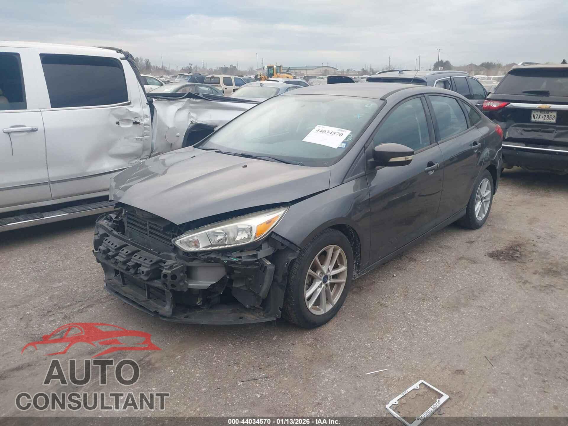 FORD FOCUS 2017 - 1FADP3F26HL303307