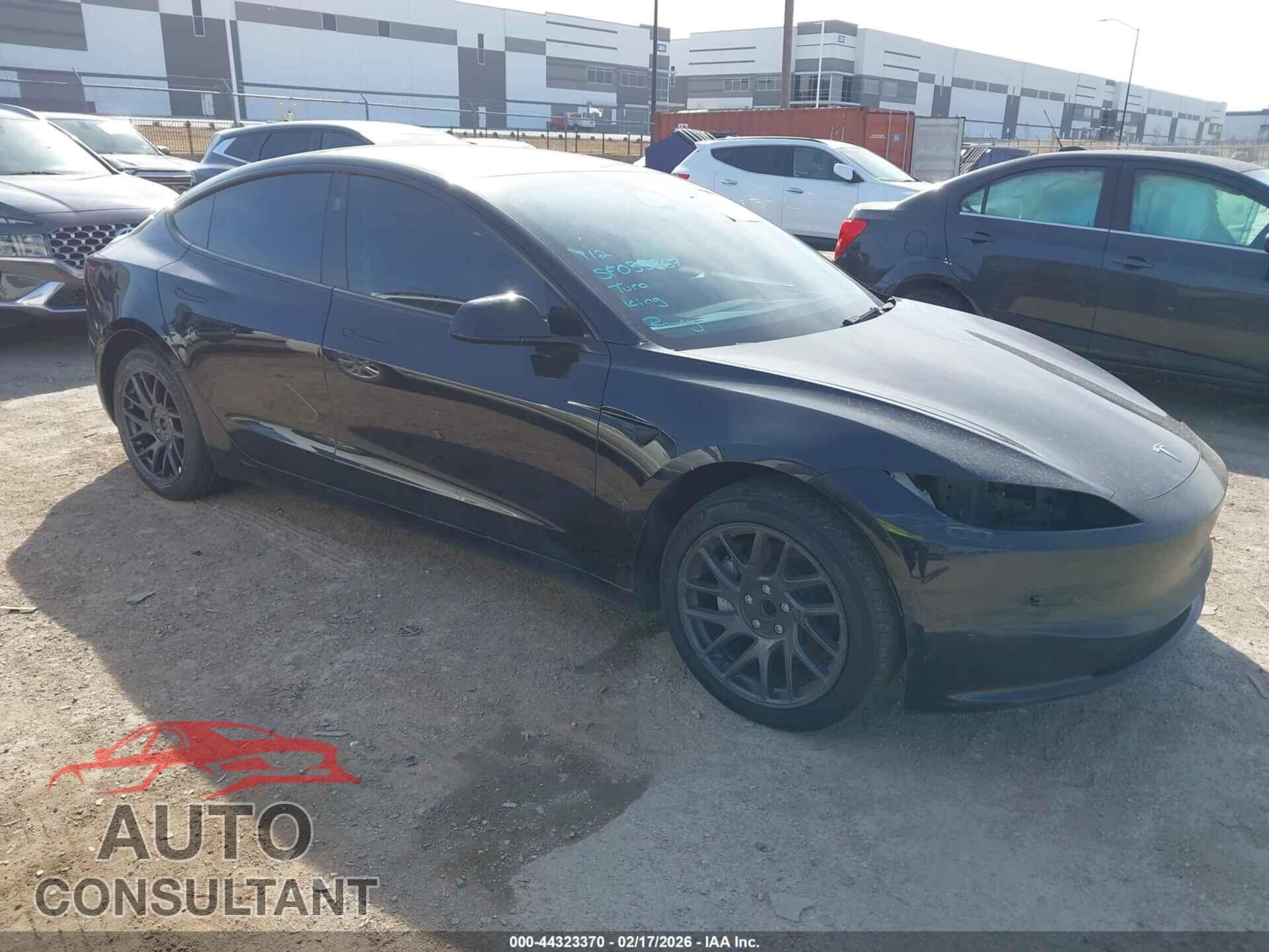 TESLA MODEL 3 2025 - 5YJ3E1EA3SF035867