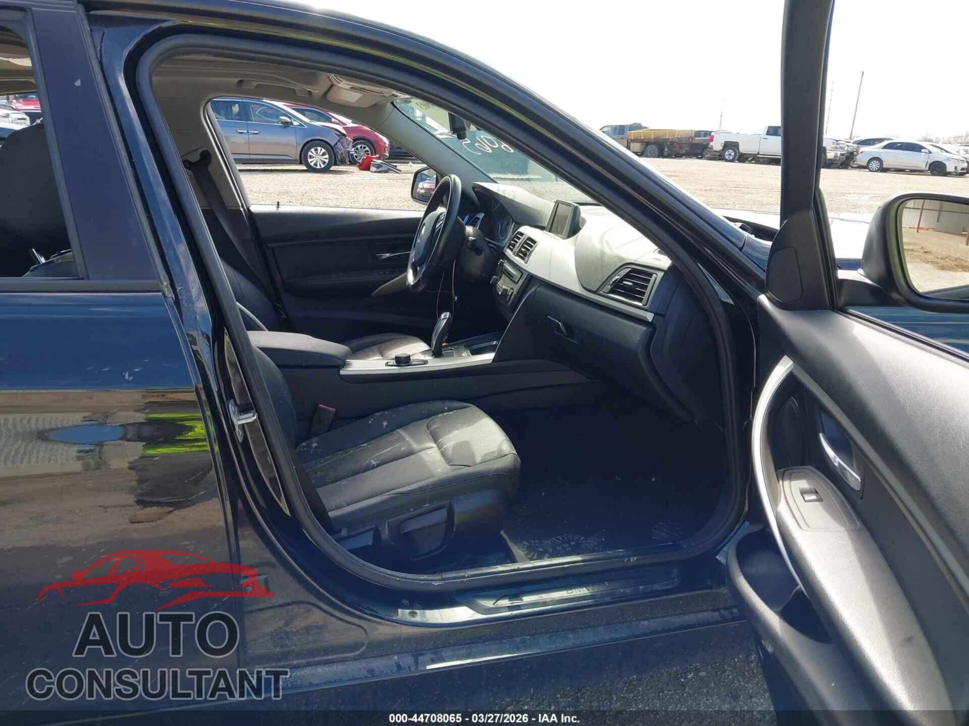 BMW 320I 2015 - WBA3C3C57FP664953