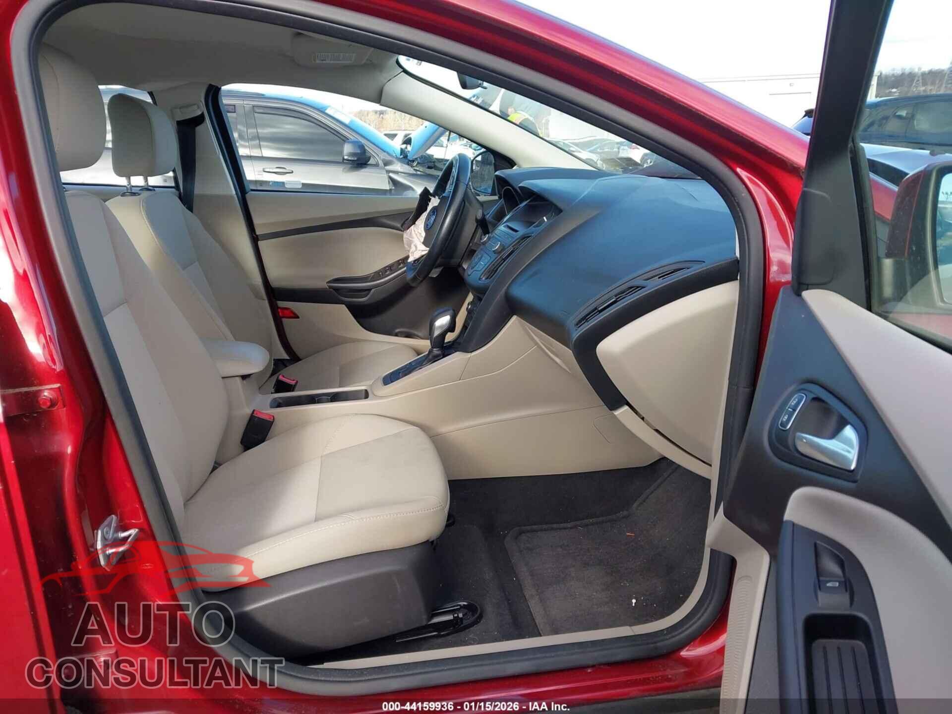 FORD FOCUS 2017 - 1FADP3F28HL201197