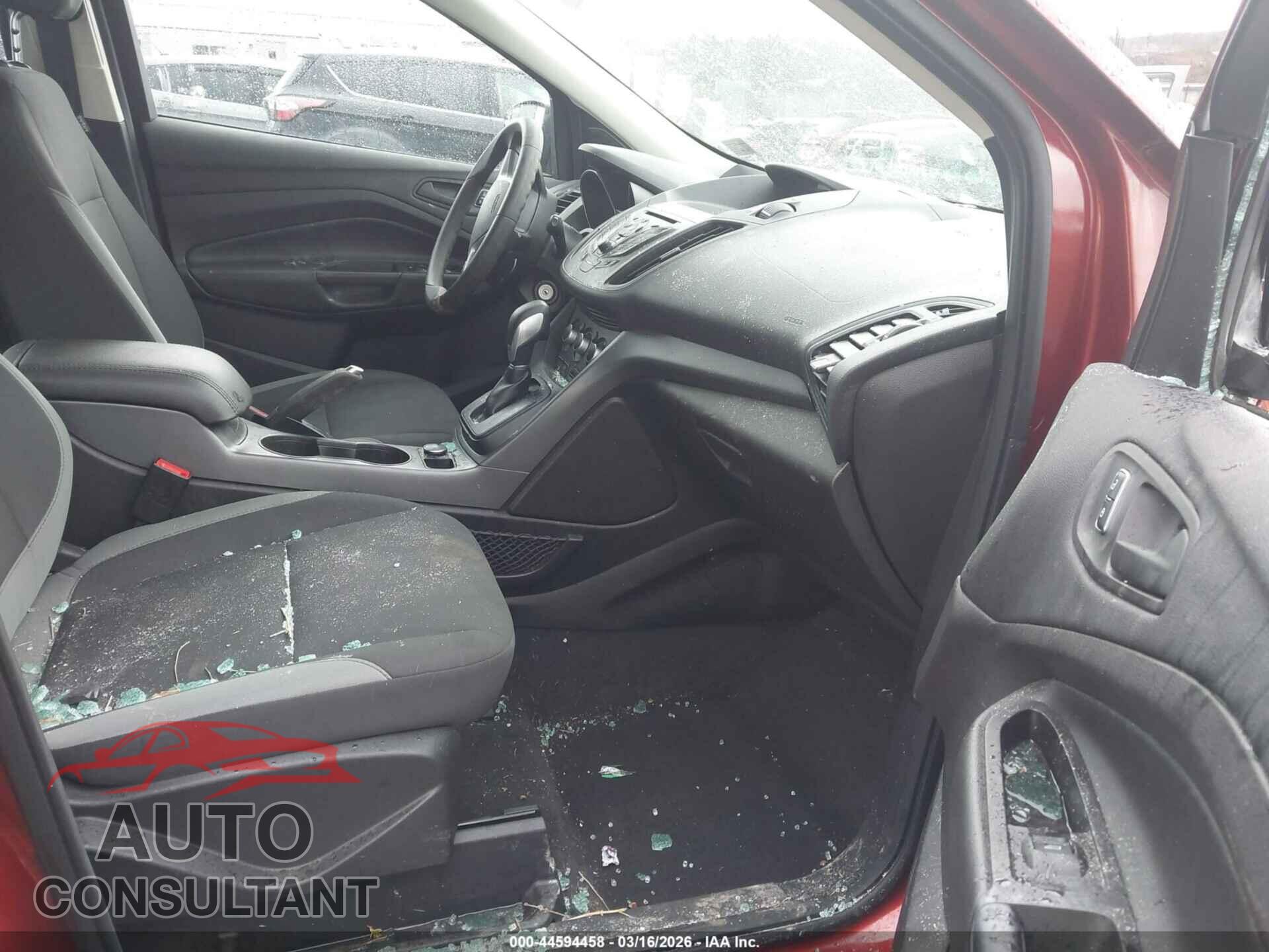FORD ESCAPE 2016 - 1FMCU0F79GUB19217