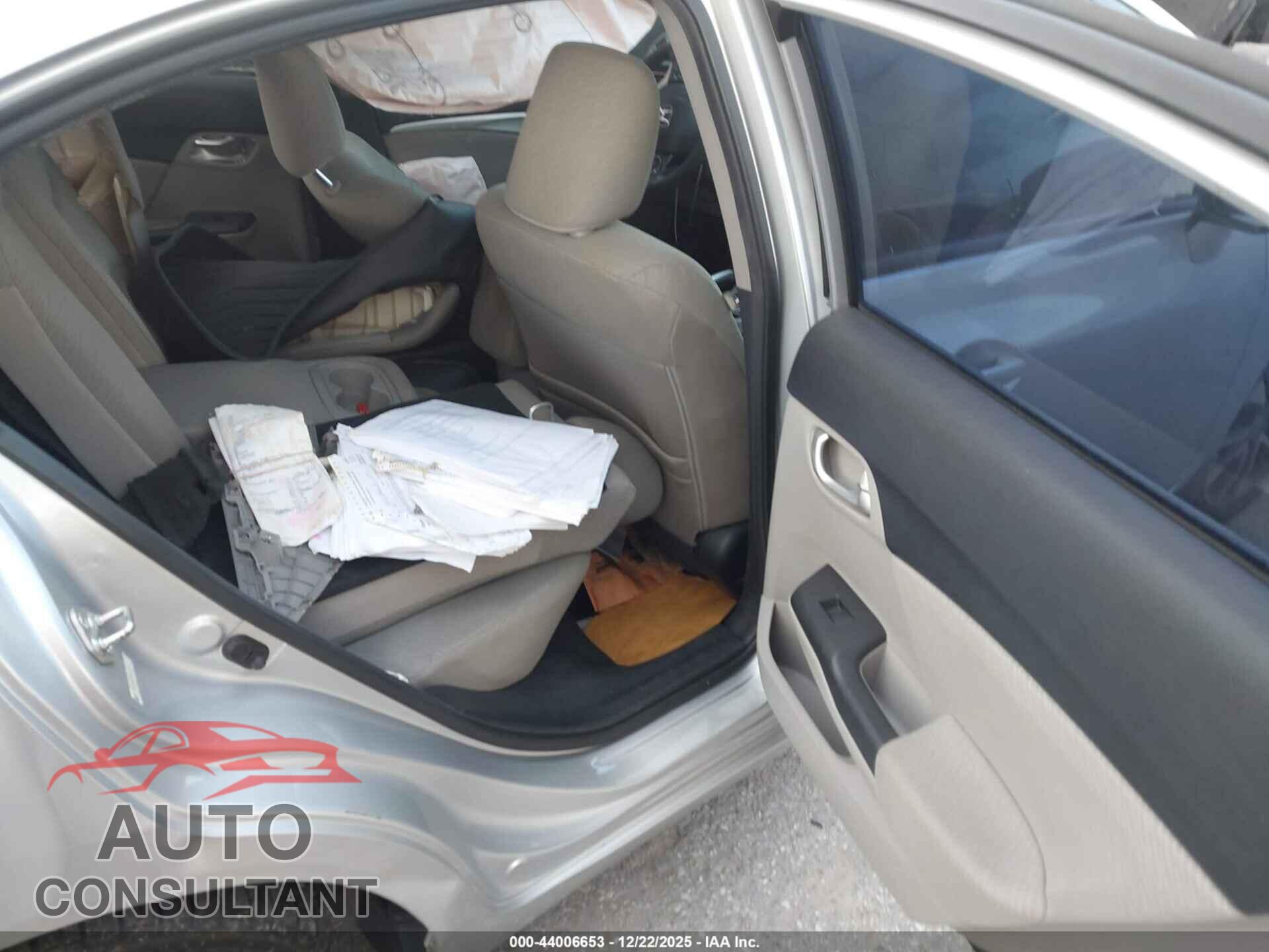 HONDA CIVIC 2013 - 19XFB2F82DE041210