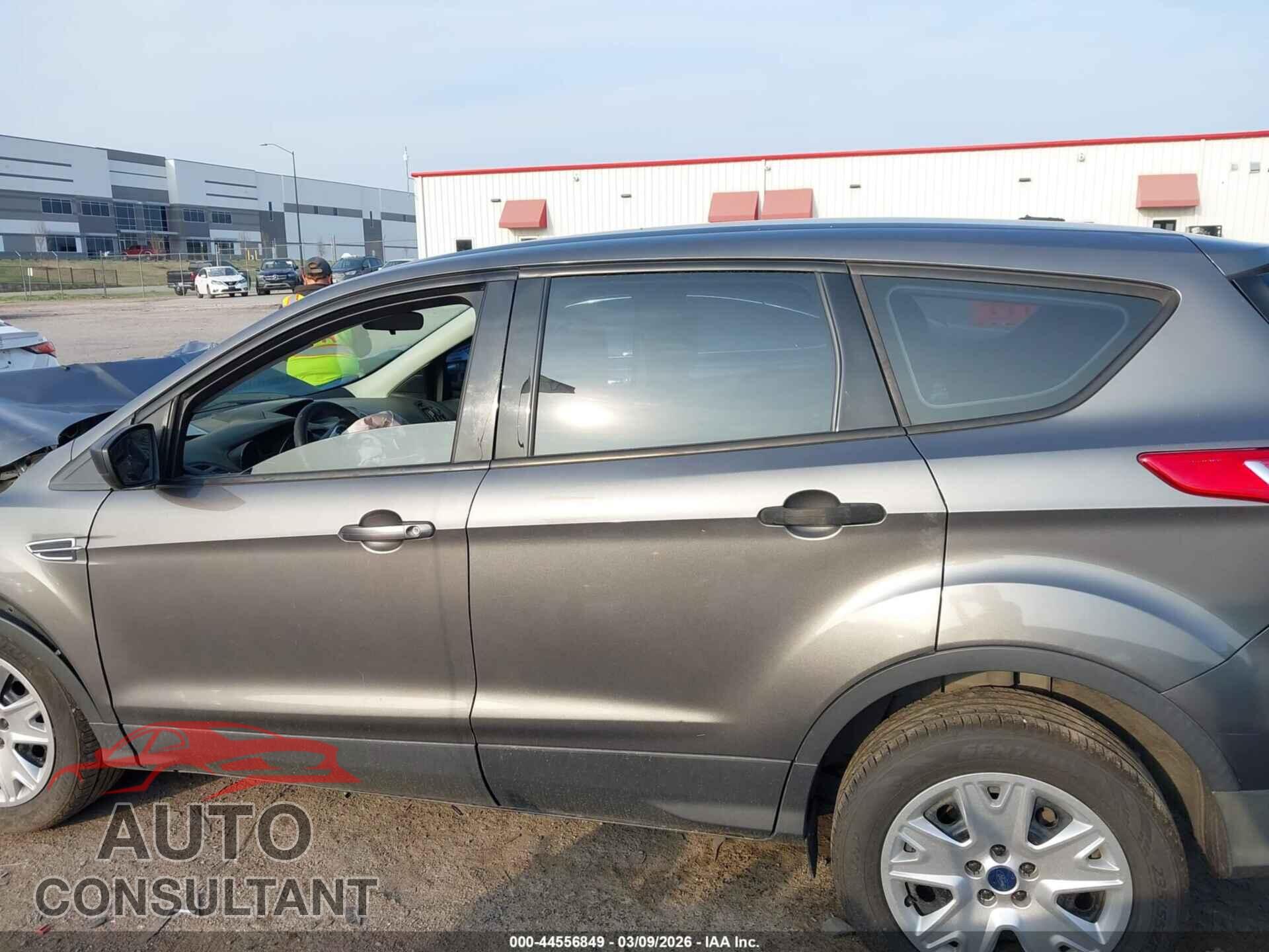 FORD ESCAPE 2013 - 1FMCU0F73DUB70157