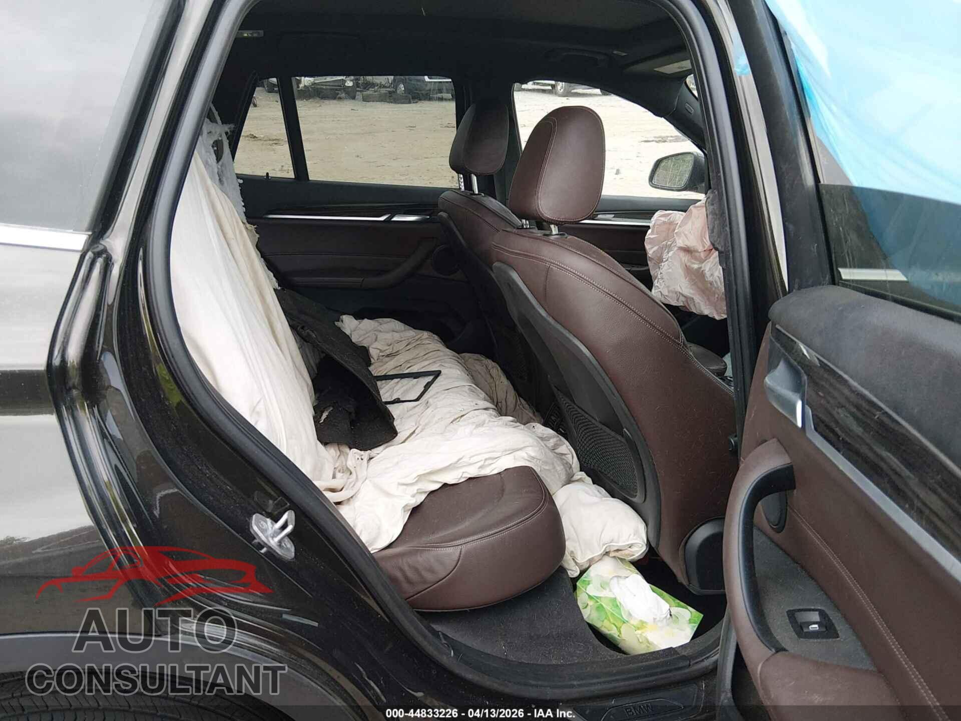 BMW X1 2018 - WBXHT3C30J5F91099