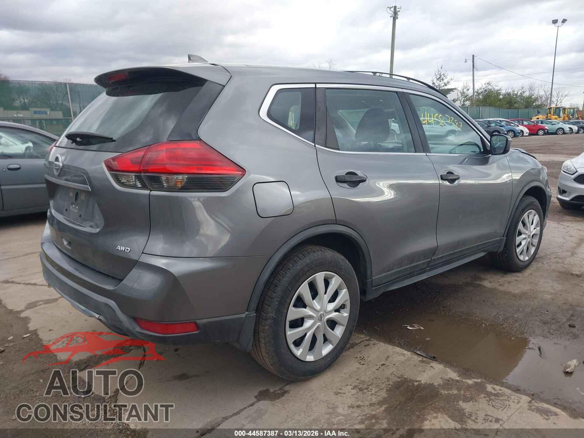 NISSAN ROGUE 2017 - KNMAT2MV9HP558137
