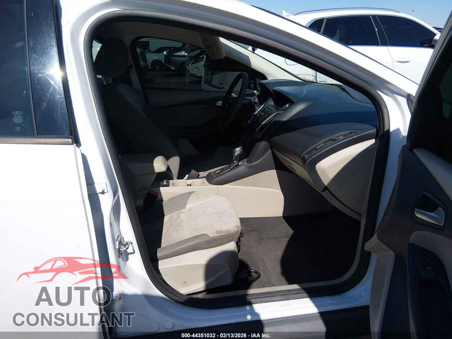 FORD FOCUS 2014 - 1FADP3F20EL112624