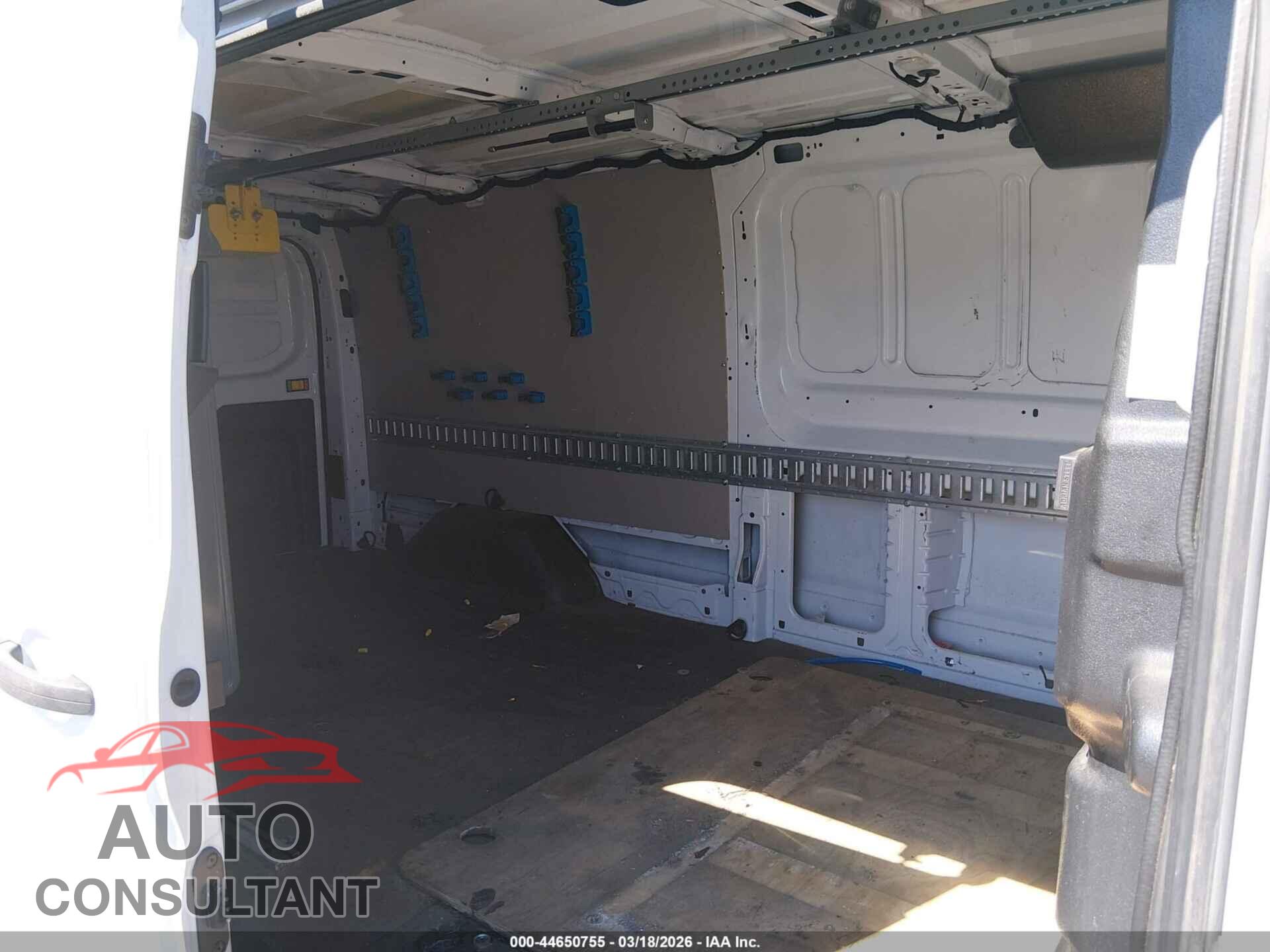 FORD TRANSIT-150 2018 - 1FTYE2YM2JKB14644