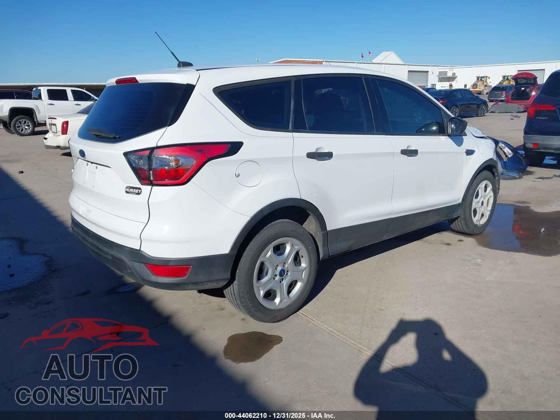 FORD ESCAPE 2017 - 1FMCU0F71HUC49218