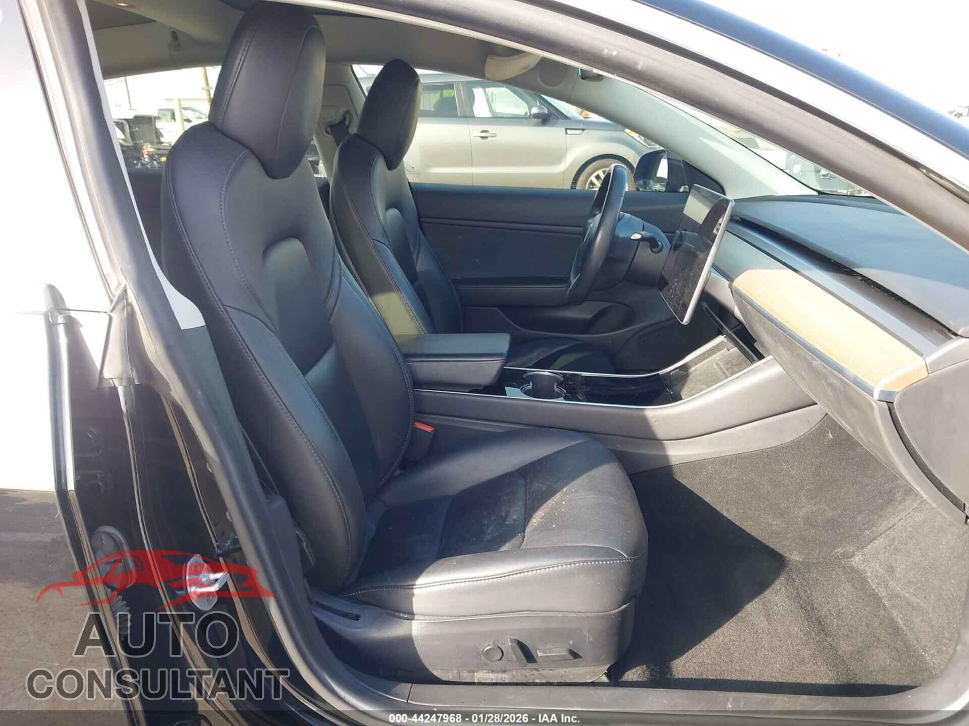 TESLA MODEL 3 2019 - 5YJ3E1EA9KF394625