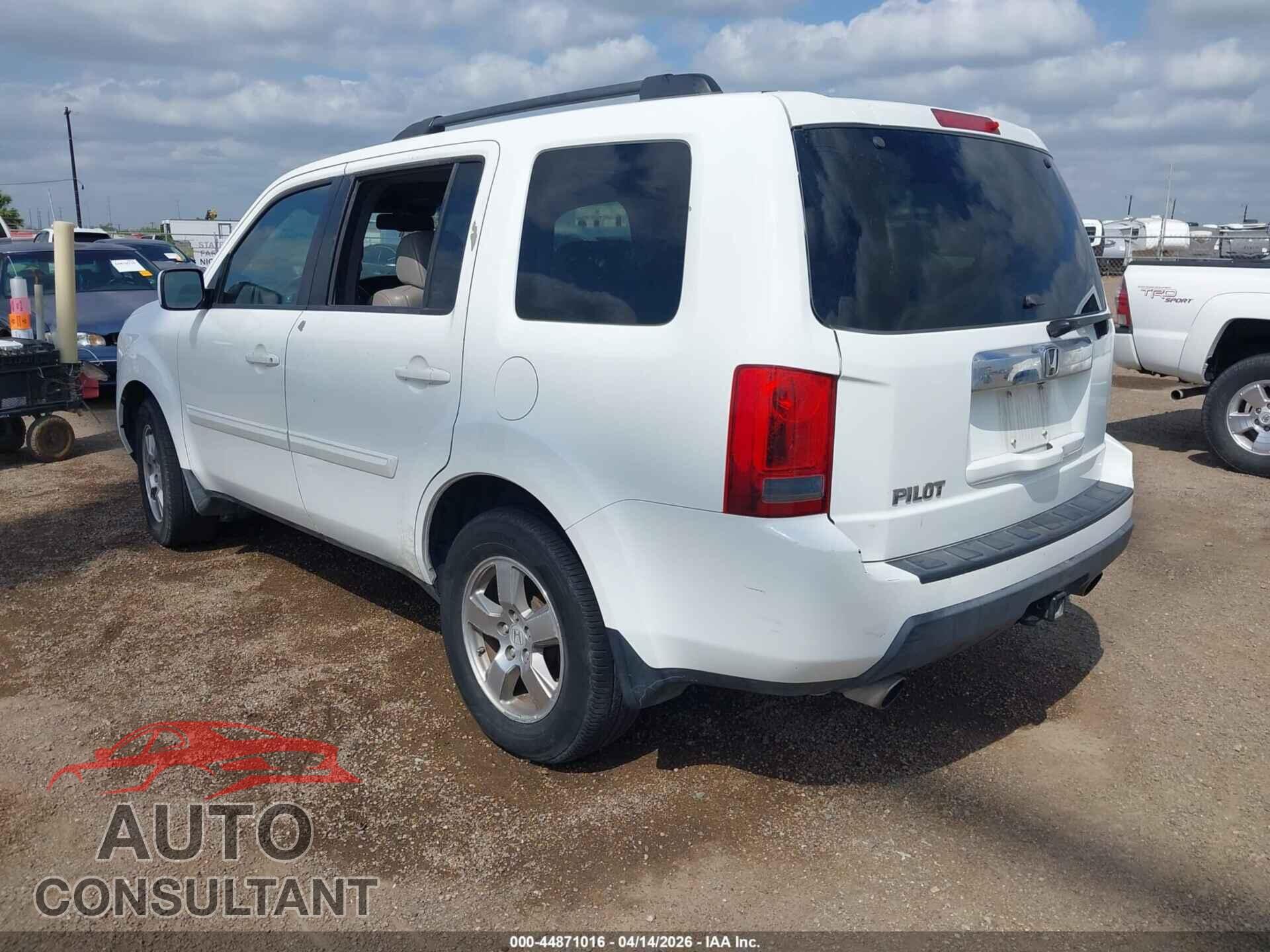 HONDA PILOT 2011 - 5FNYF3H63BB020095