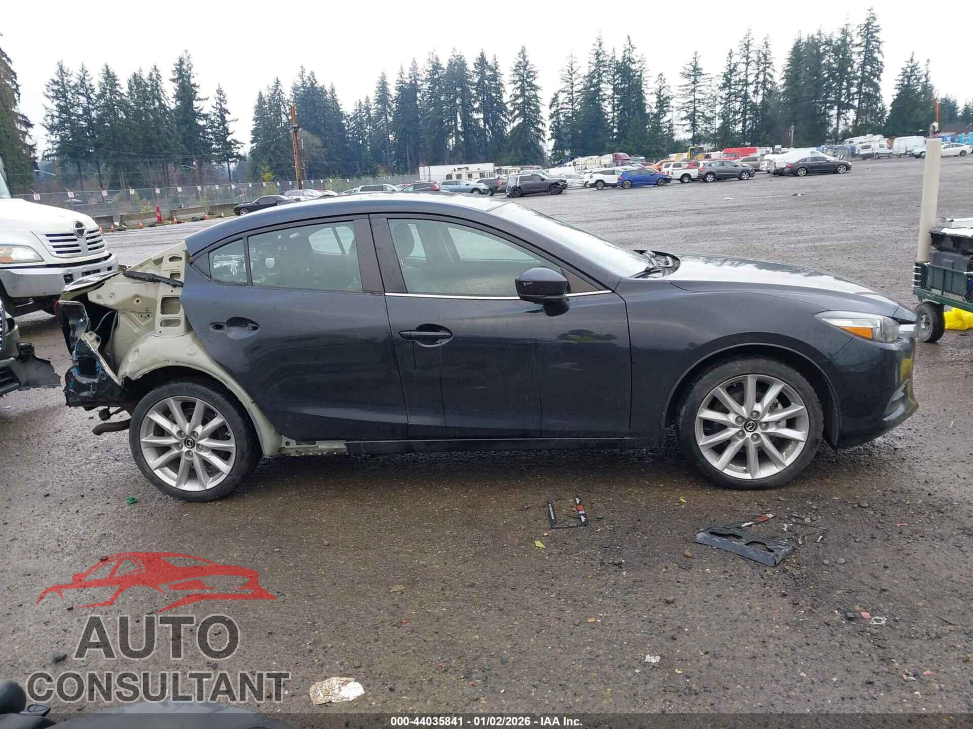 MAZDA MAZDA3 2017 - 3MZBN1V76HM102429