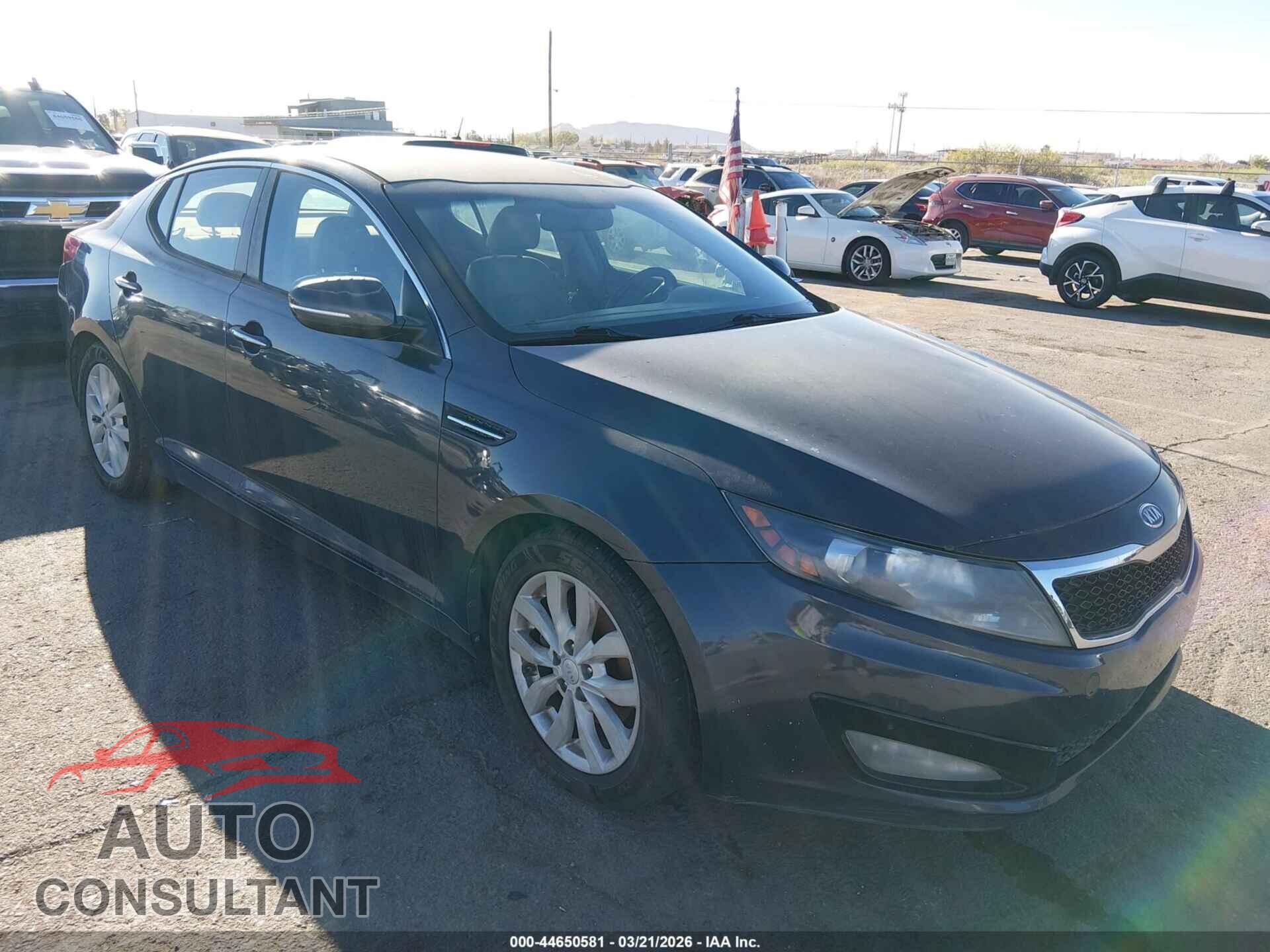 KIA OPTIMA 2011 - KNAGN4A77B5079477