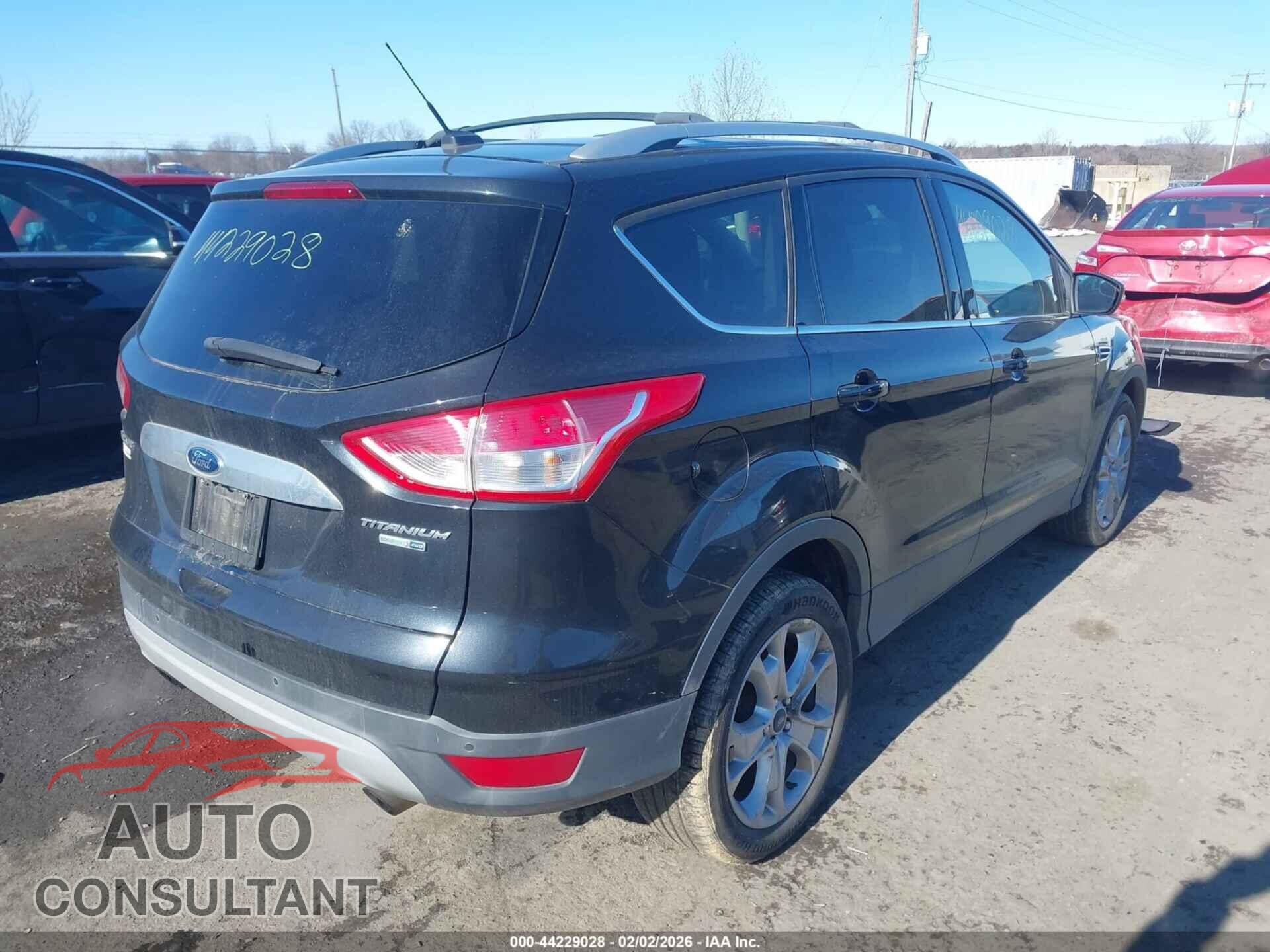 FORD ESCAPE 2015 - 1FMCU9J90FUC32887