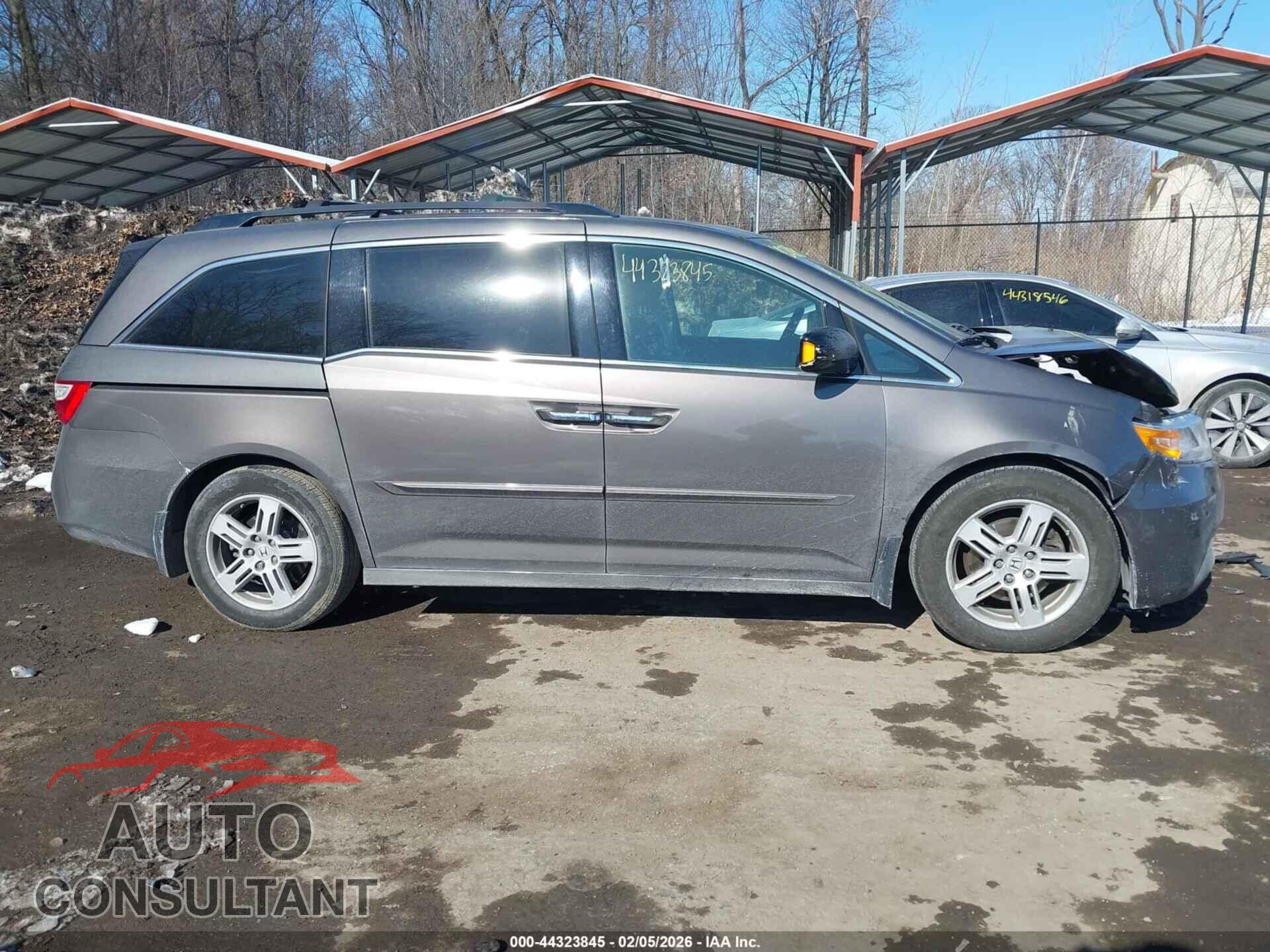 HONDA ODYSSEY 2013 - 5FNRL5H95DB077565