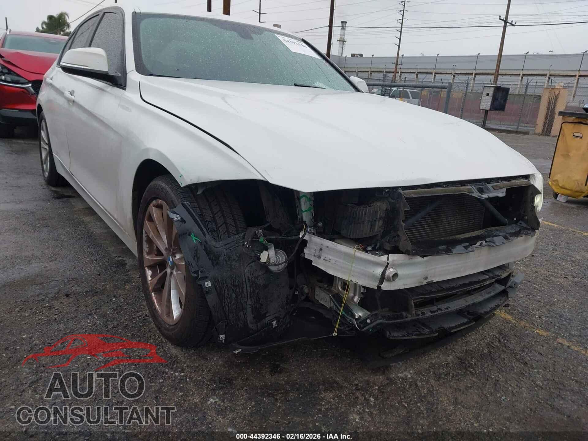 BMW 320I 2017 - WBA8E1G32HNU17285