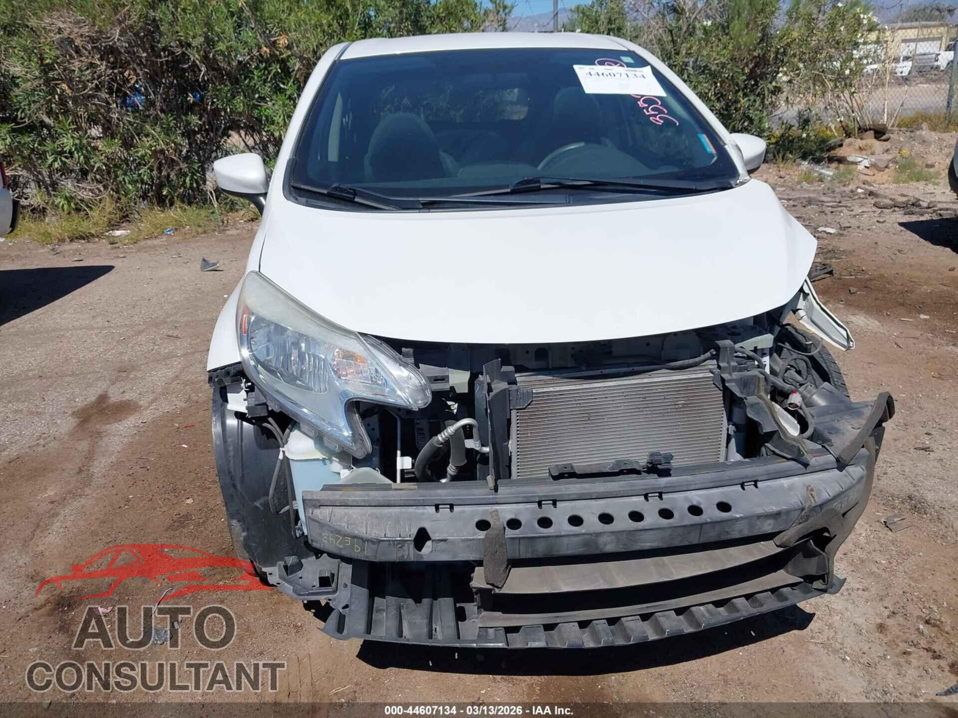 NISSAN VERSA NOTE 2015 - 3N1CE2CP2FL447897