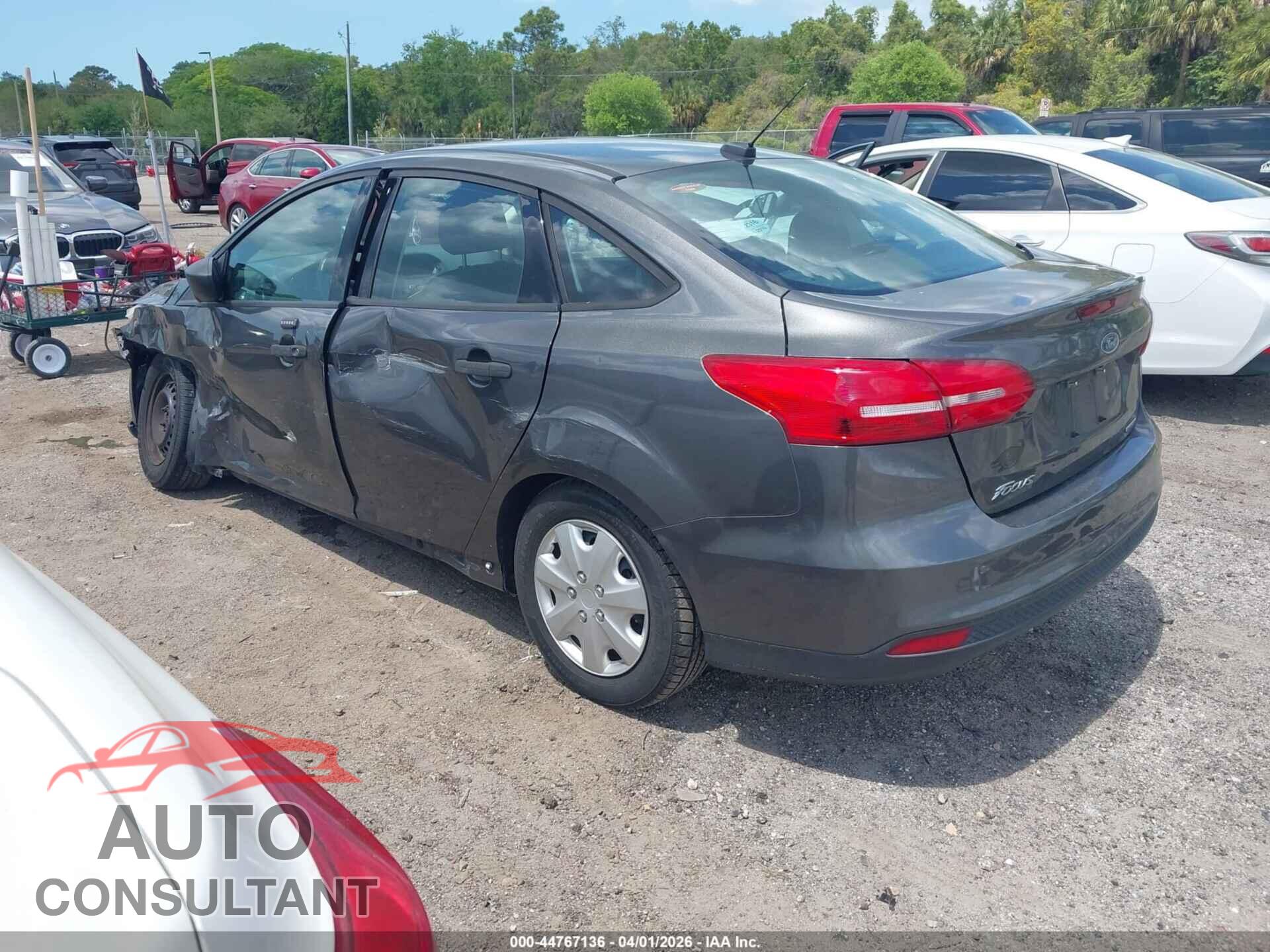 FORD FOCUS 2015 - 1FADP3E21FL378513