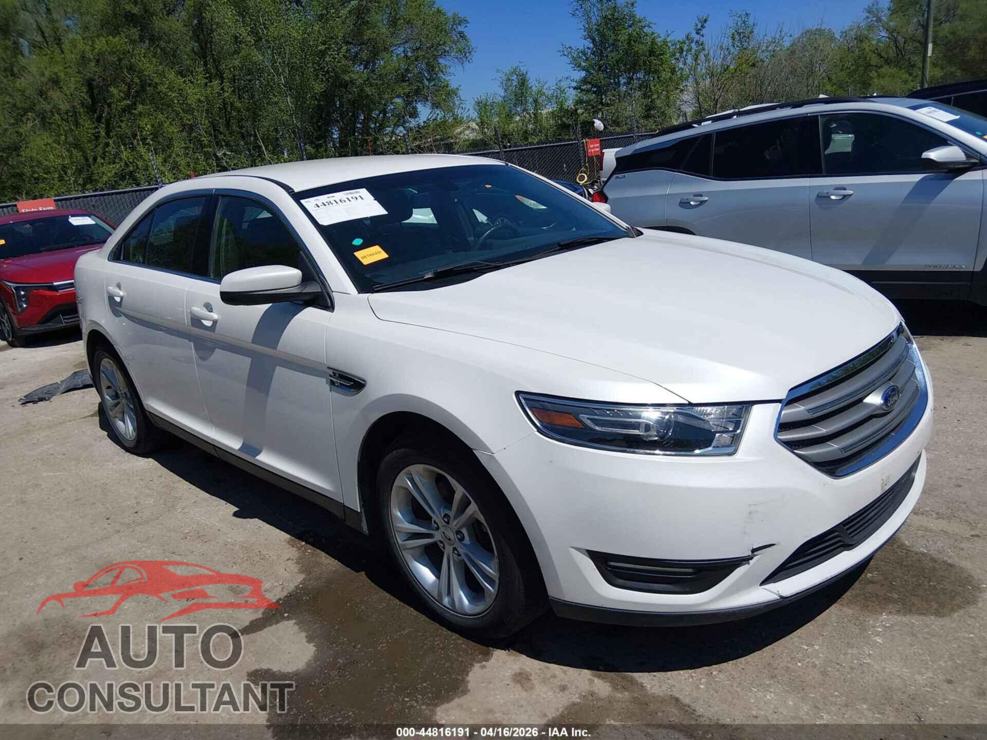 FORD TAURUS 2017 - 1FAHP2E84HG122586