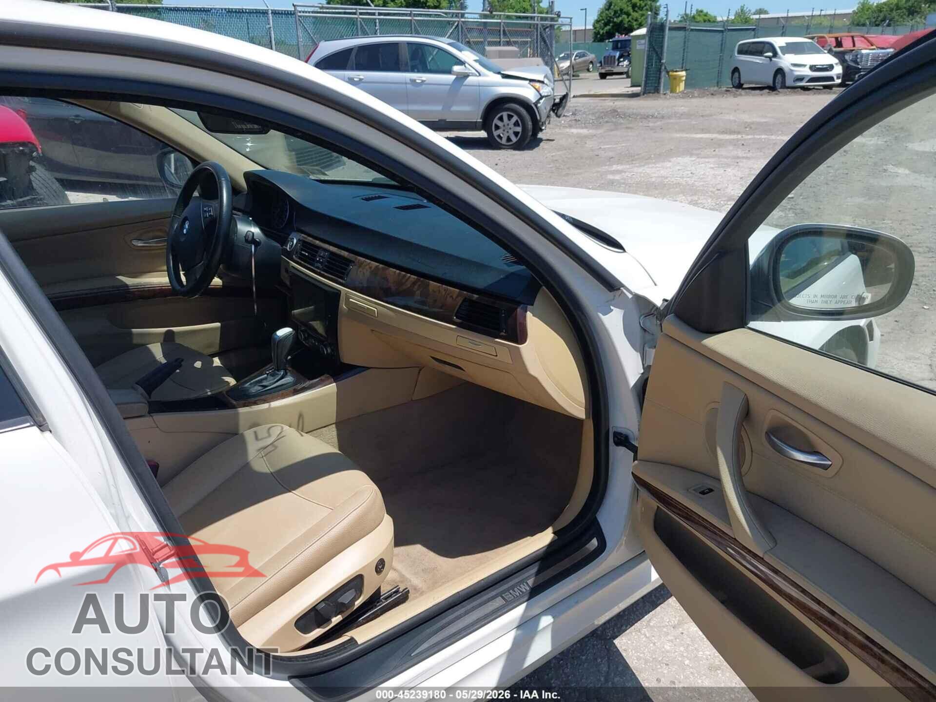 BMW 328I 2010 - WBAPH5C55AA439988