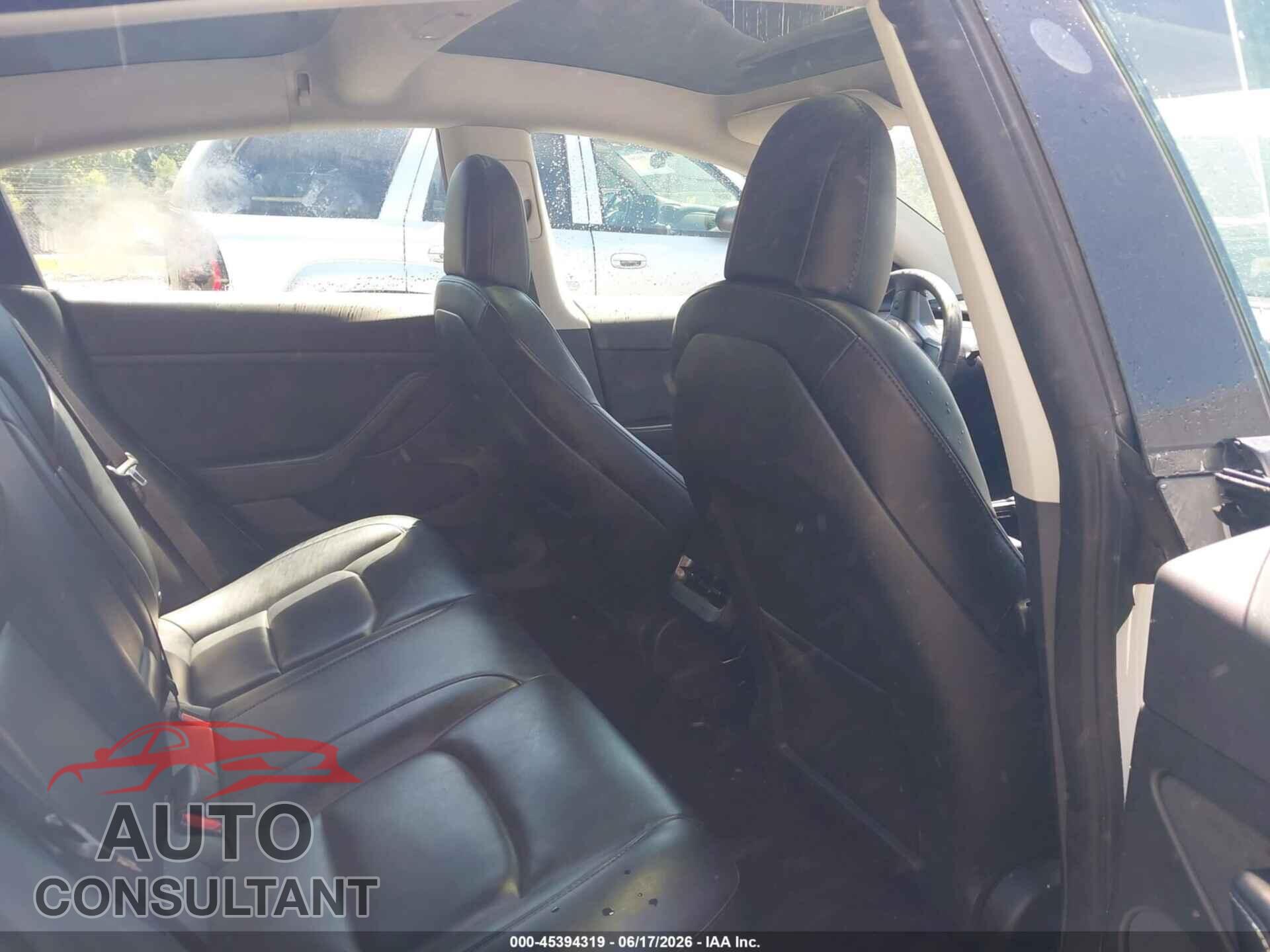 TESLA MODEL 3 2021 - 5YJ3E1EA9MF092271