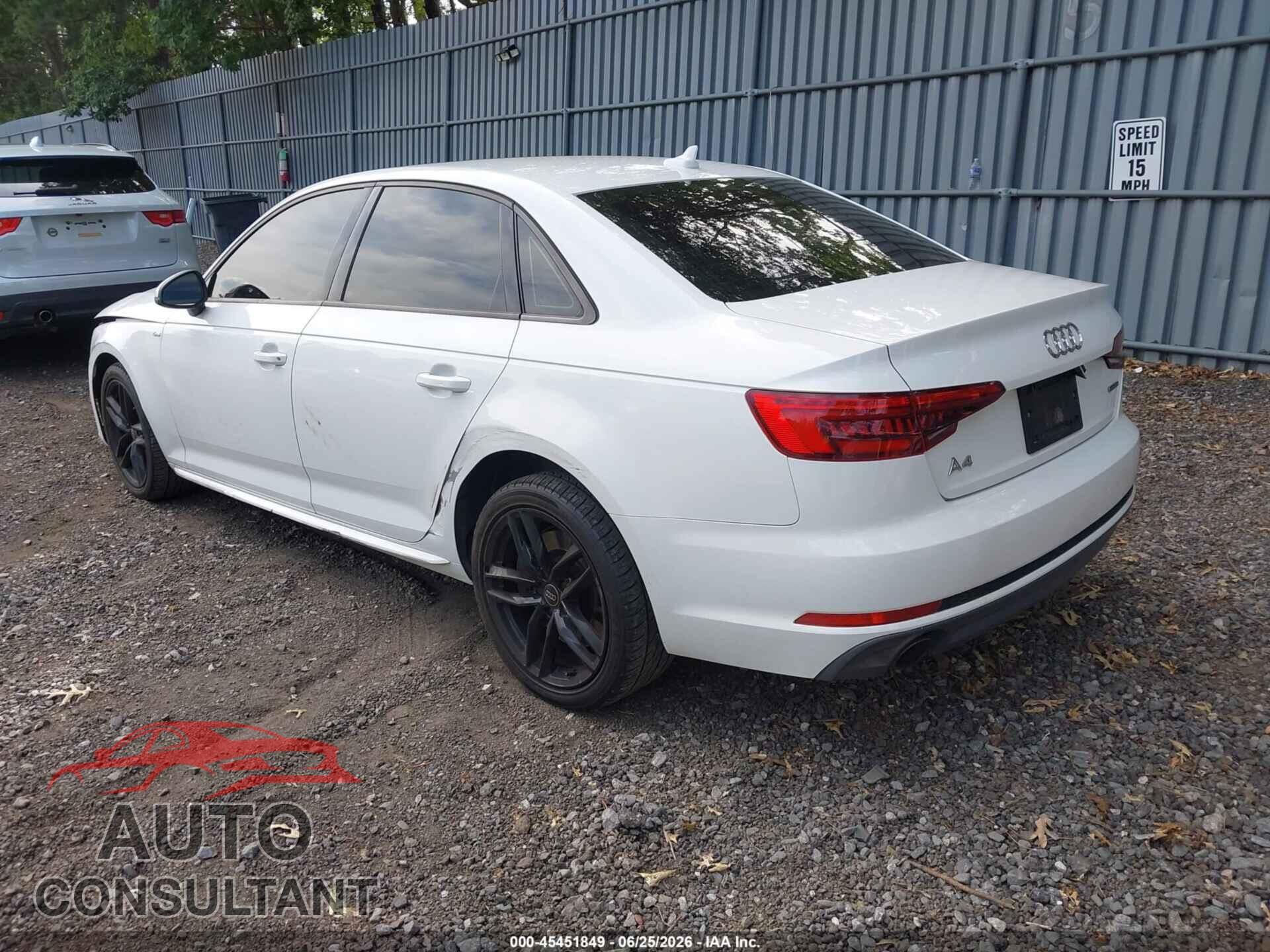 AUDI A4 2017 - WAUDNAF40HN054591