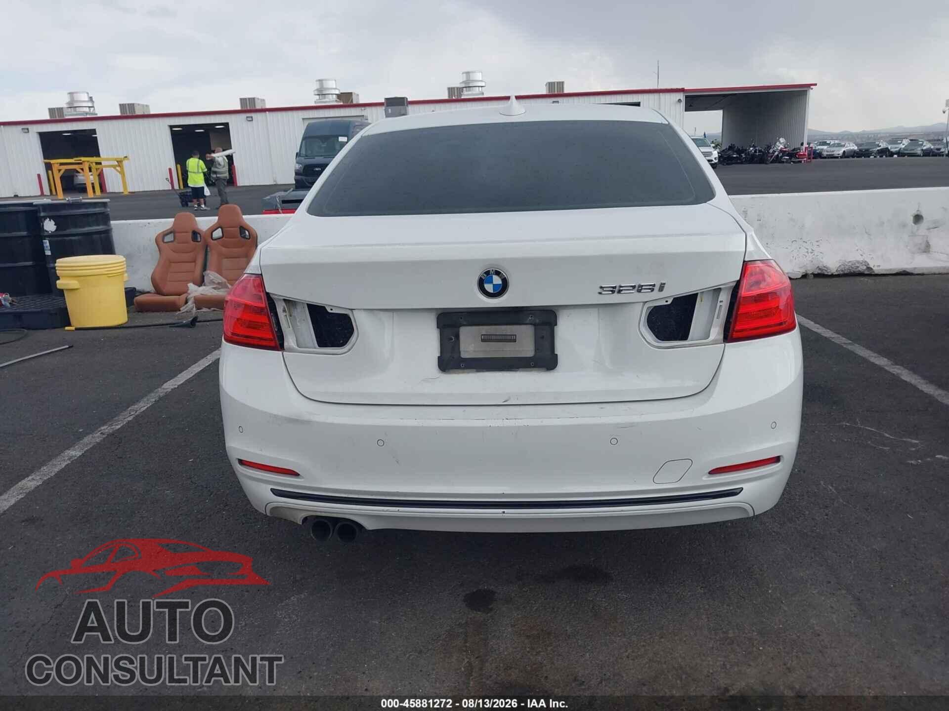 BMW 328I 2016 - WBA8E9G51GNU29913