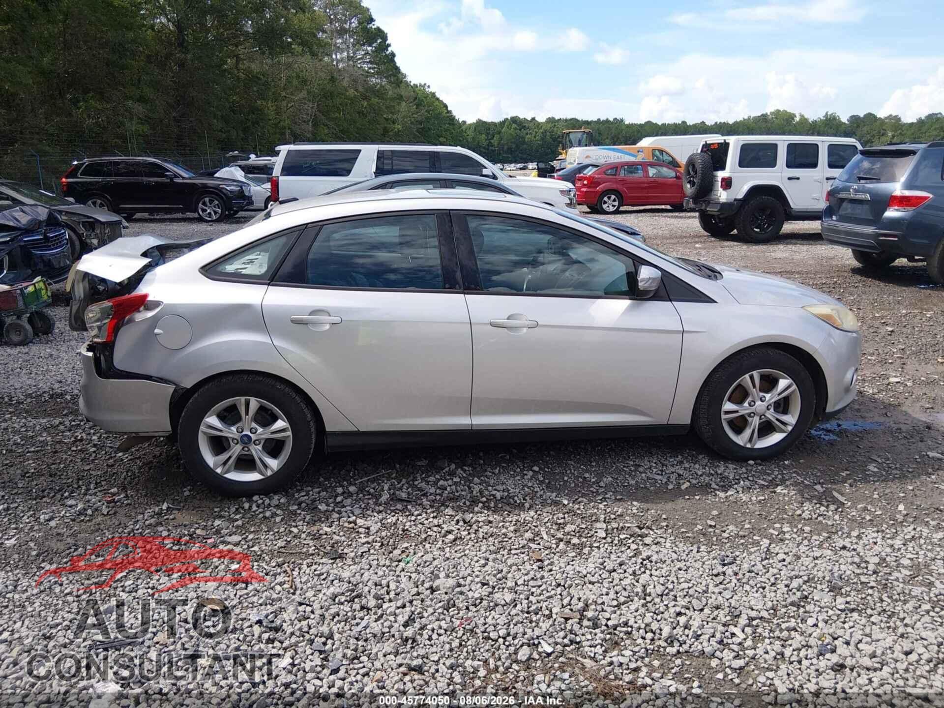 FORD FOCUS 2013 - 1FADP3F2XDL135357