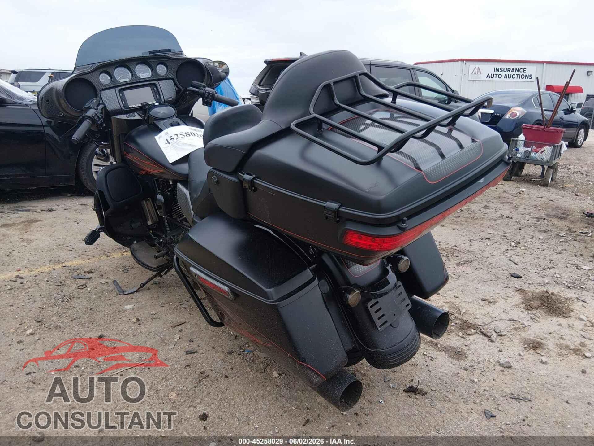 HARLEY-DAVIDSON FLHTK 2015 - 1HD1KEL19FB674157