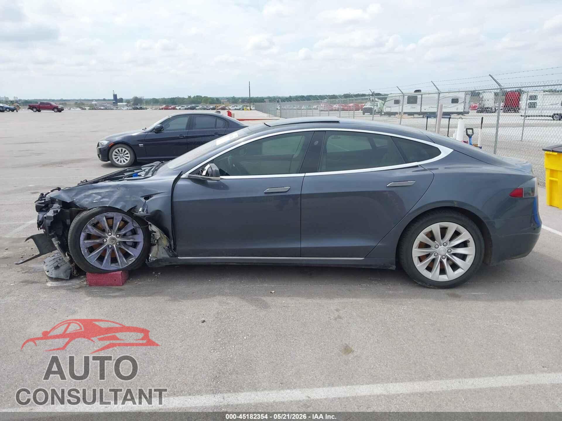 TESLA MODEL S 2018 - 5YJSA1E26JF284825
