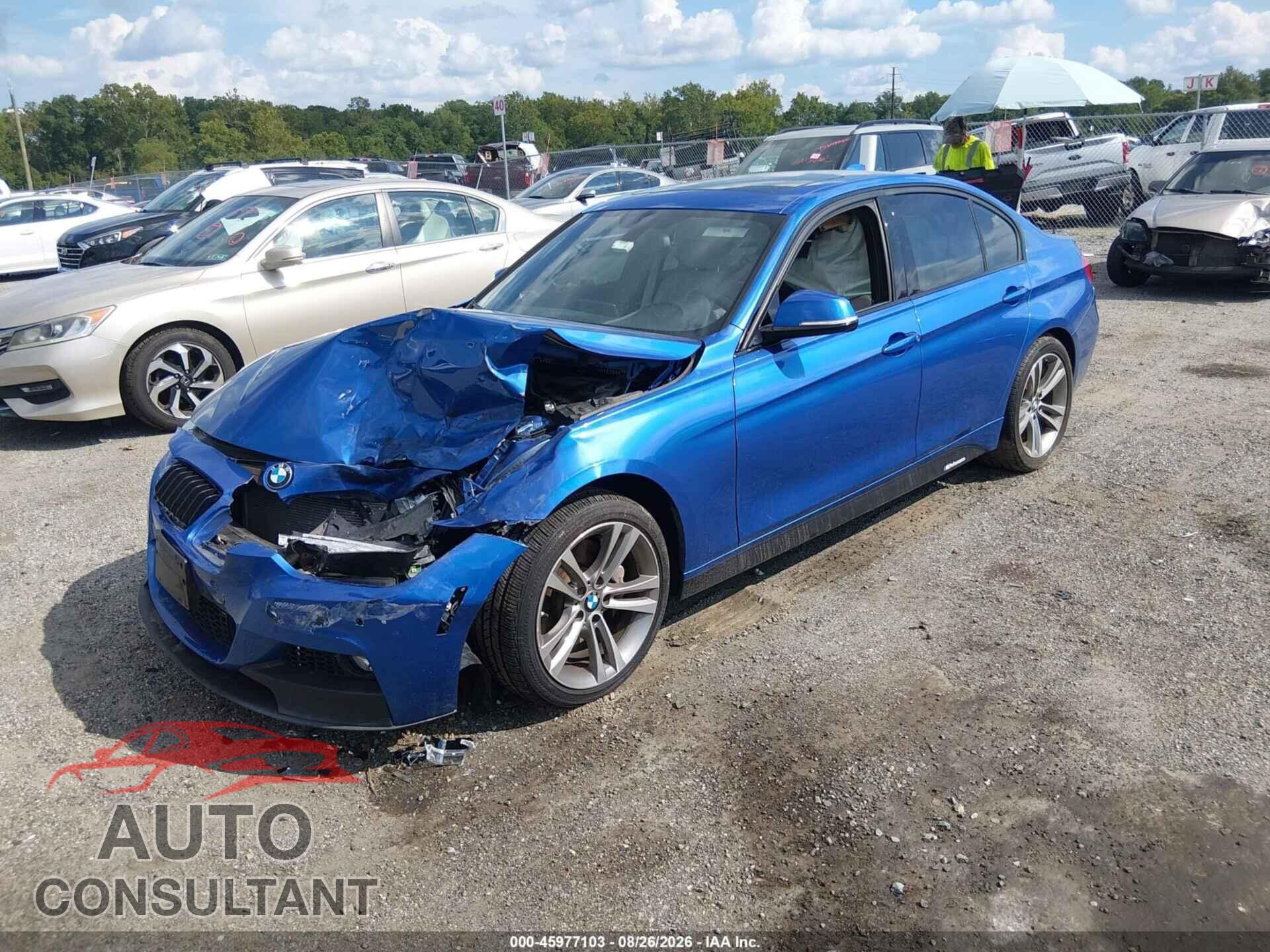 BMW 328I 2016 - WBA8E3G58GNU02592
