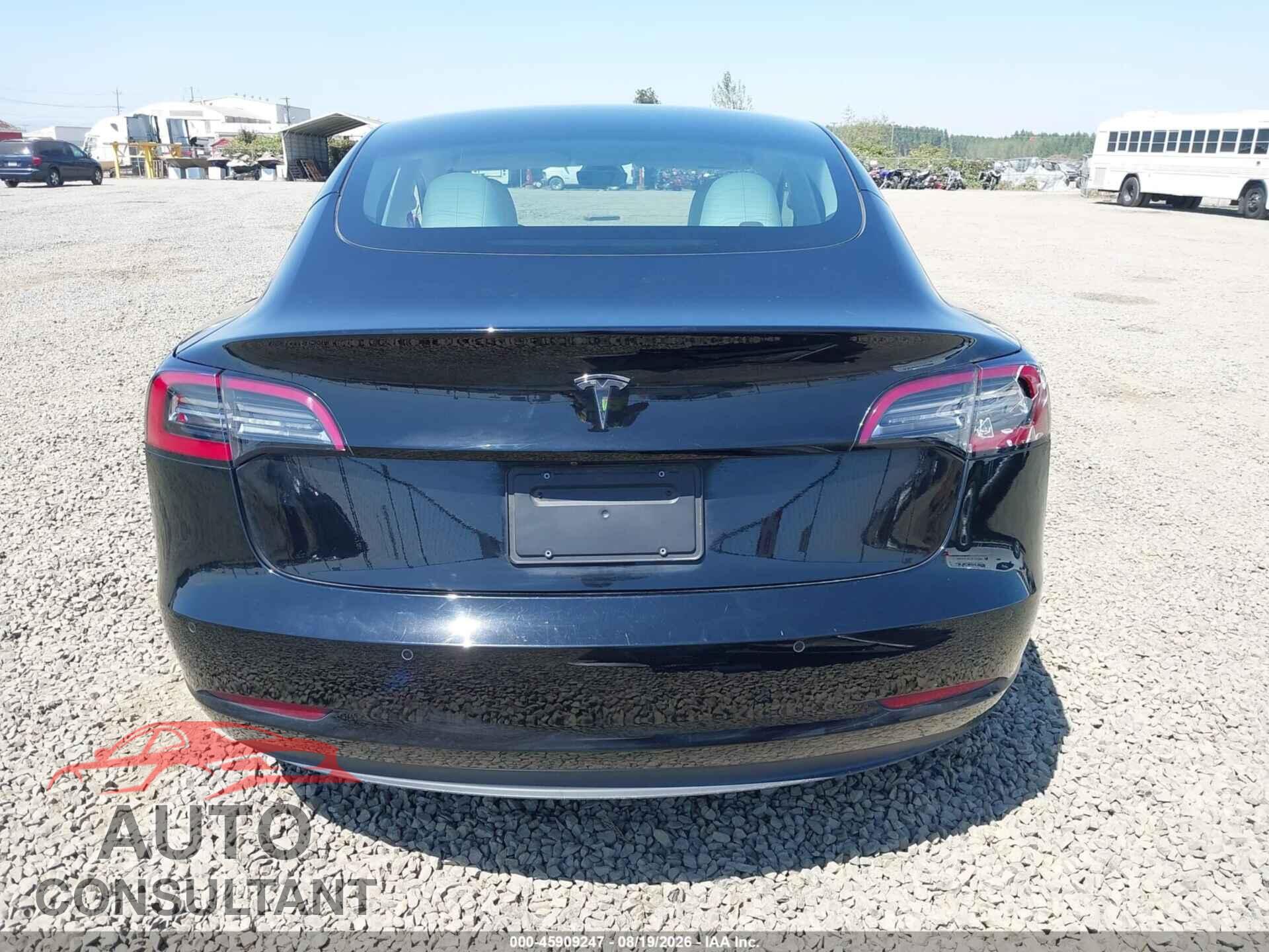 TESLA MODEL 3 2021 - 5YJ3E1EA4MF927502