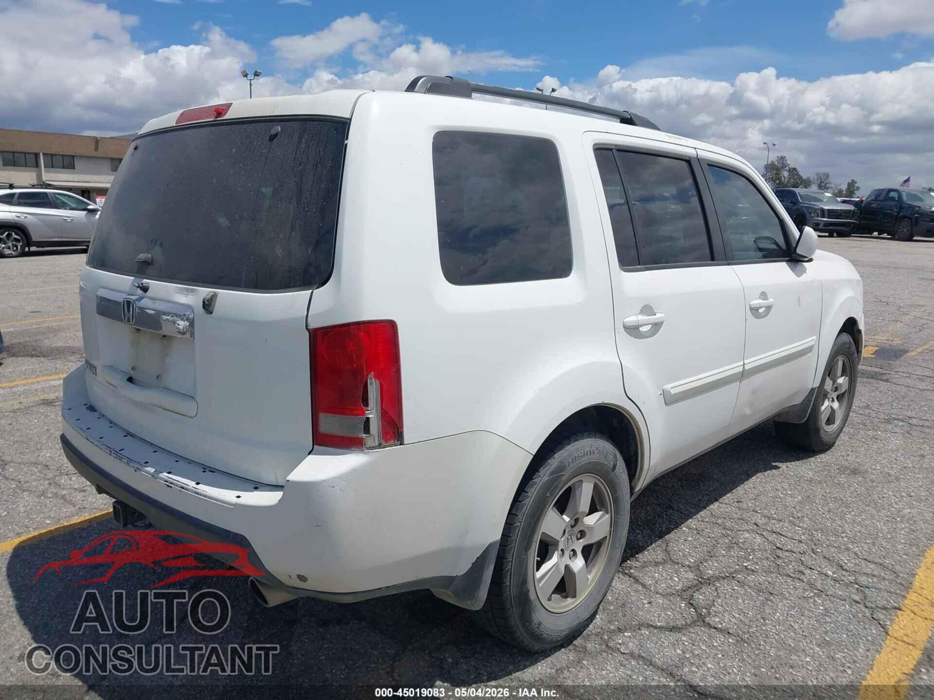 HONDA PILOT 2011 - 5FNYF3H64BB020056