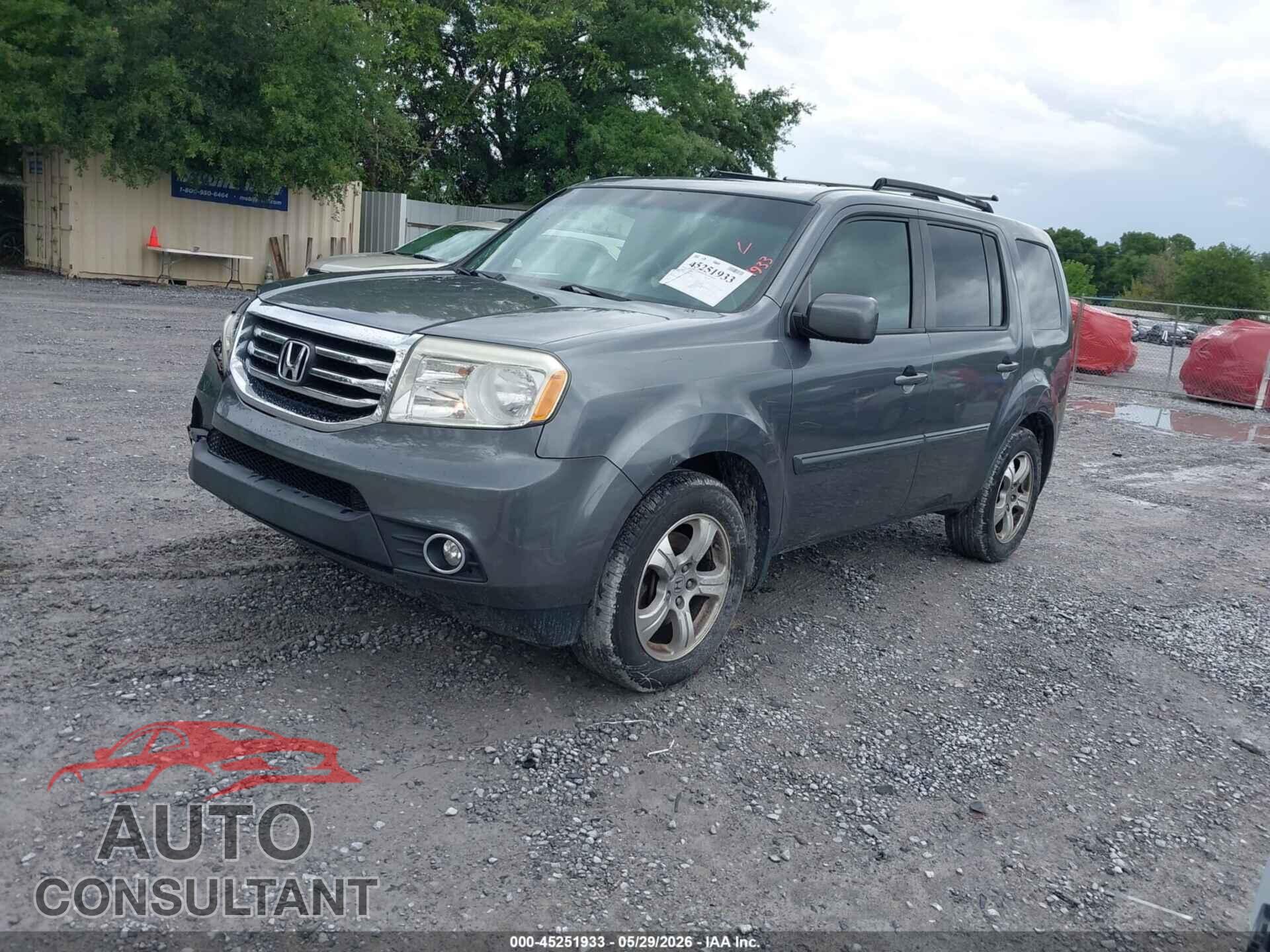 HONDA PILOT 2013 - 5FNYF4H47DB038557