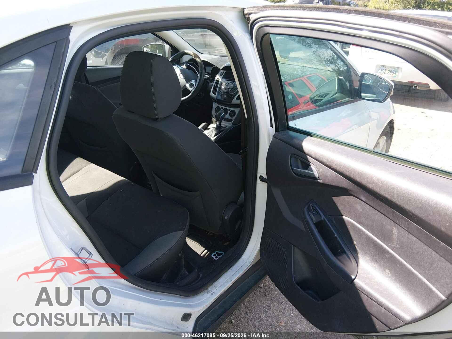 FORD FOCUS 2014 - 1FADP3F22EL275422