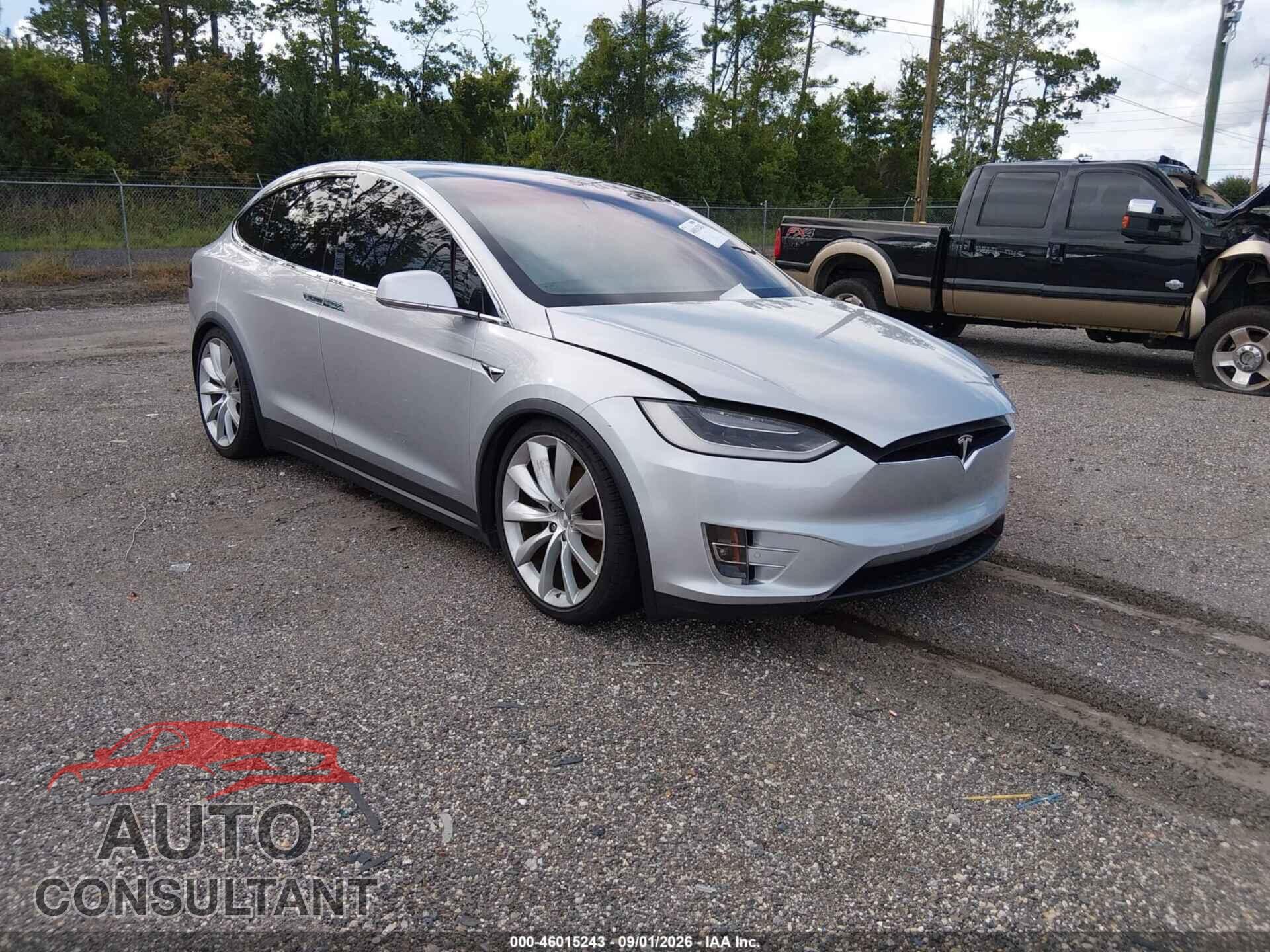TESLA MODEL X 2016 - 5YJXCBE2XGF030355