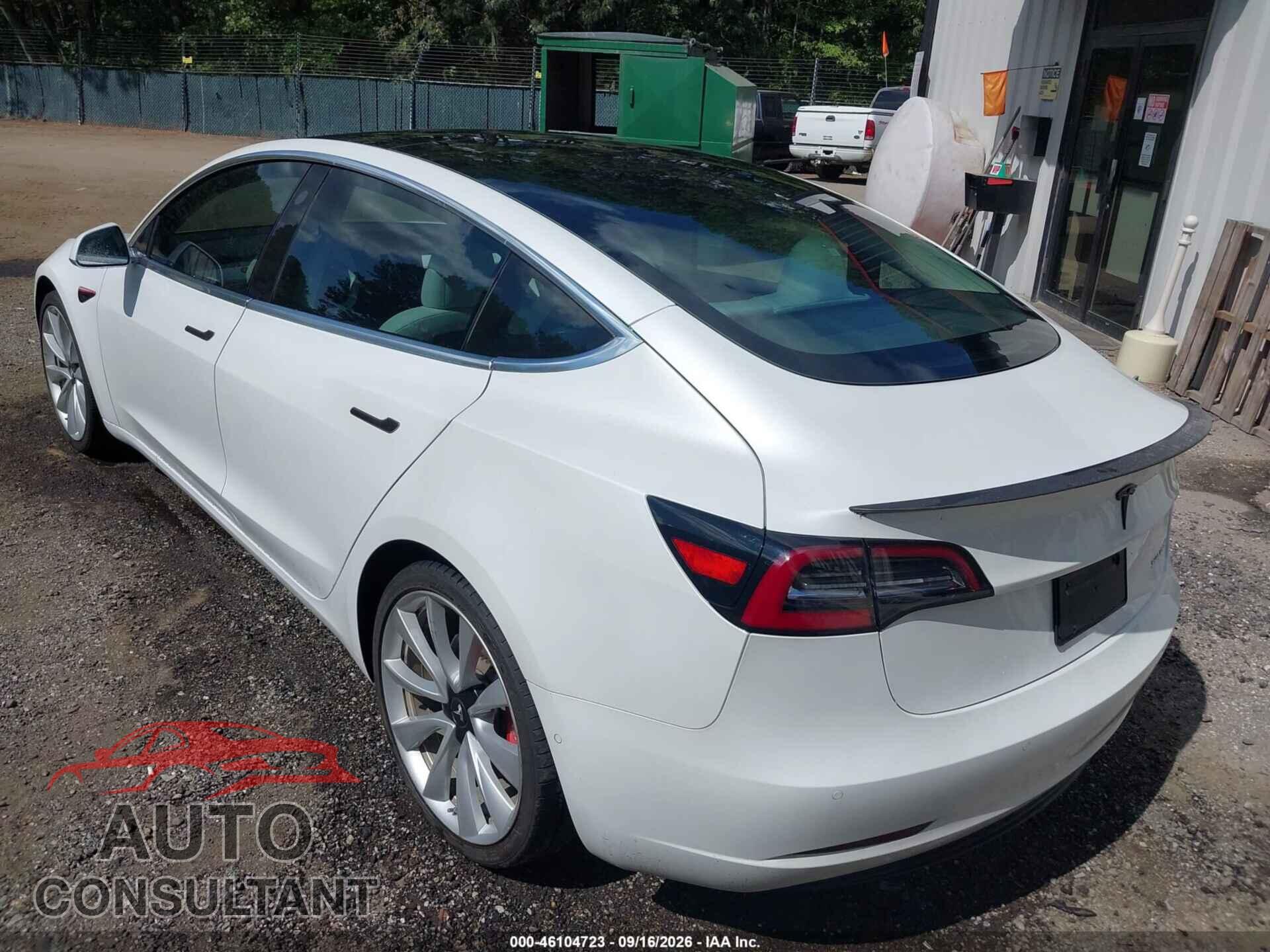 TESLA MODEL 3 2019 - 5YJ3E1EB7KF368128