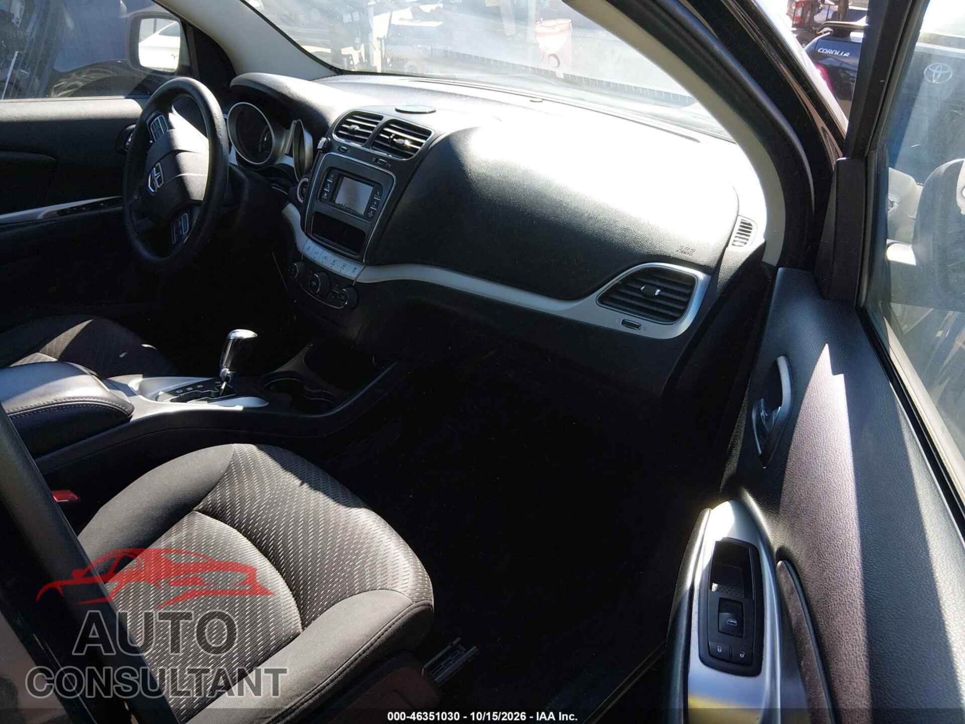 DODGE JOURNEY 2015 - 3C4PDCBG8FT743628