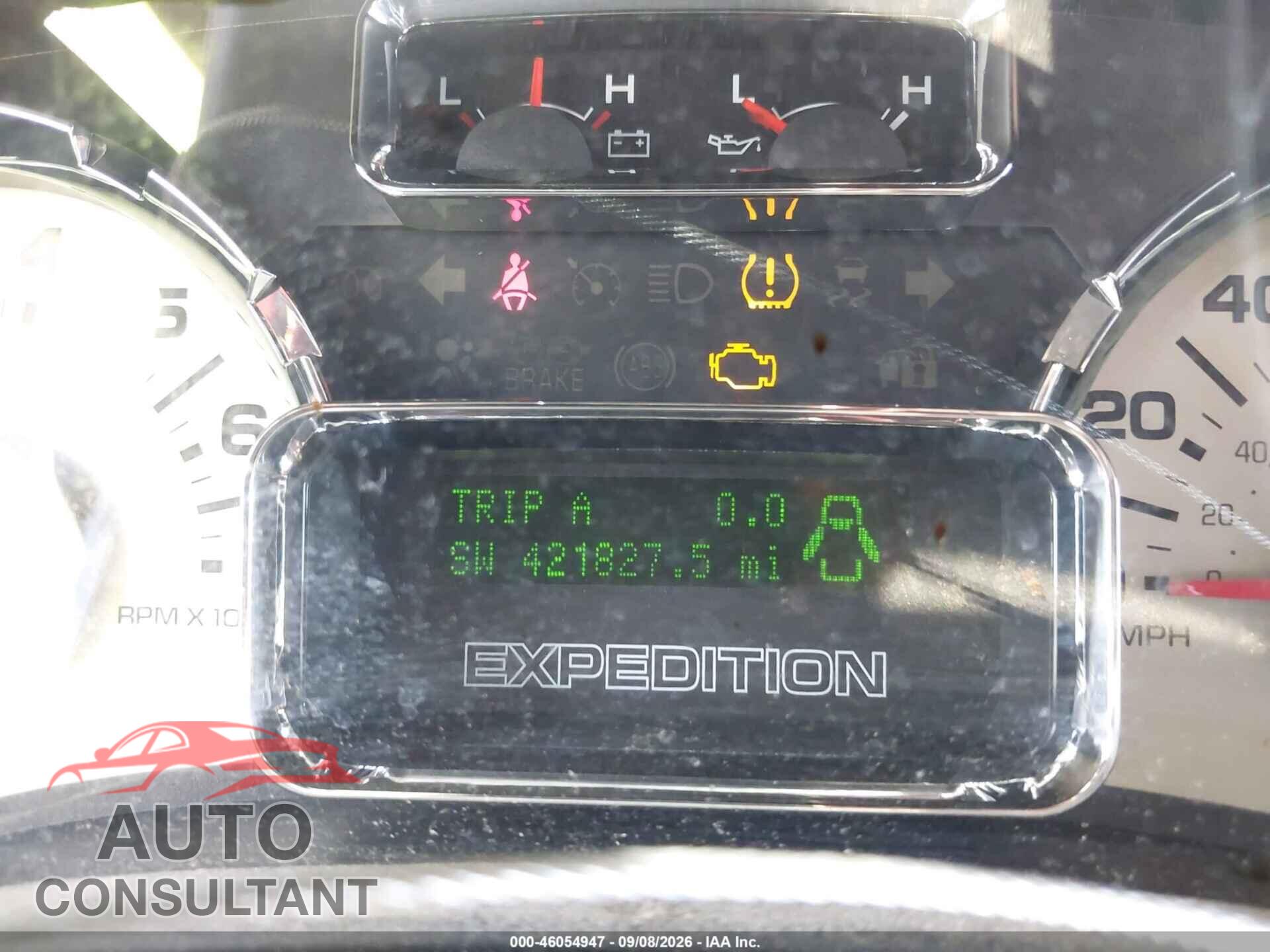 FORD EXPEDITION 2010 - 1FMJU2A58AEB66006