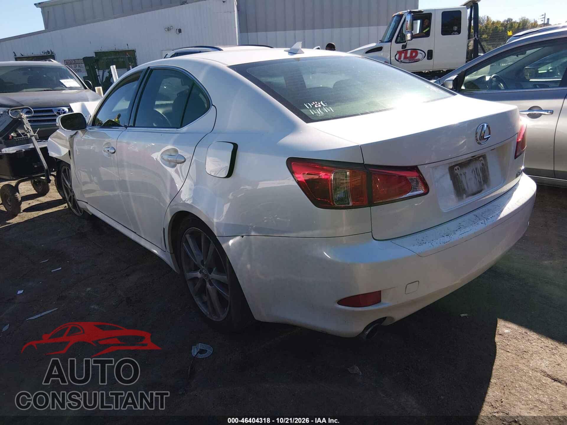 LEXUS IS 2011 - JTHBF5C28B5143672