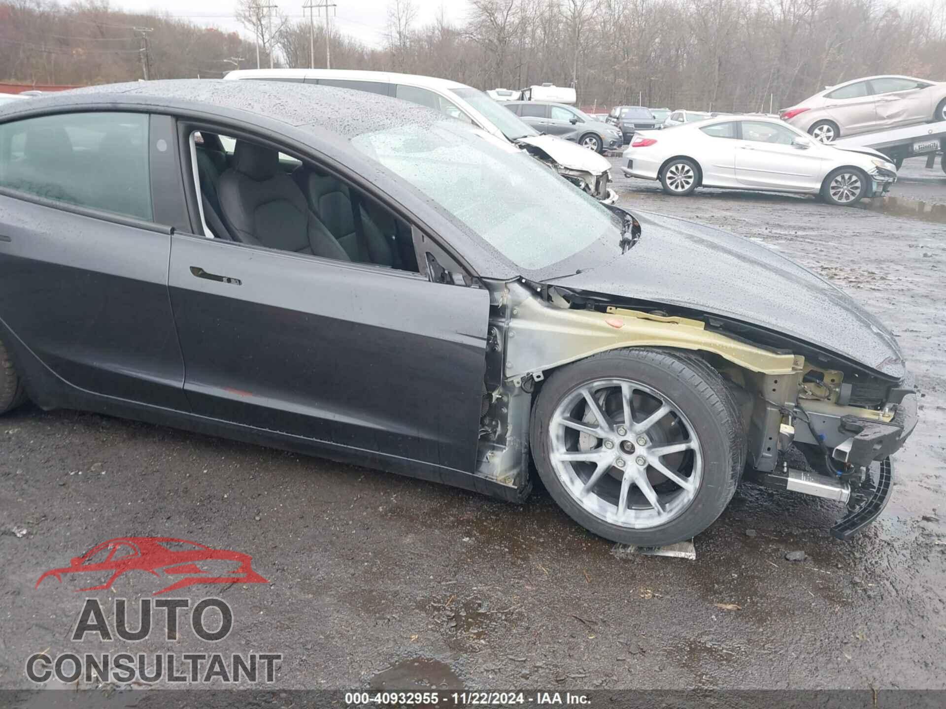 TESLA MODEL 3 2024 - 5YJ3E1EBXRF721892