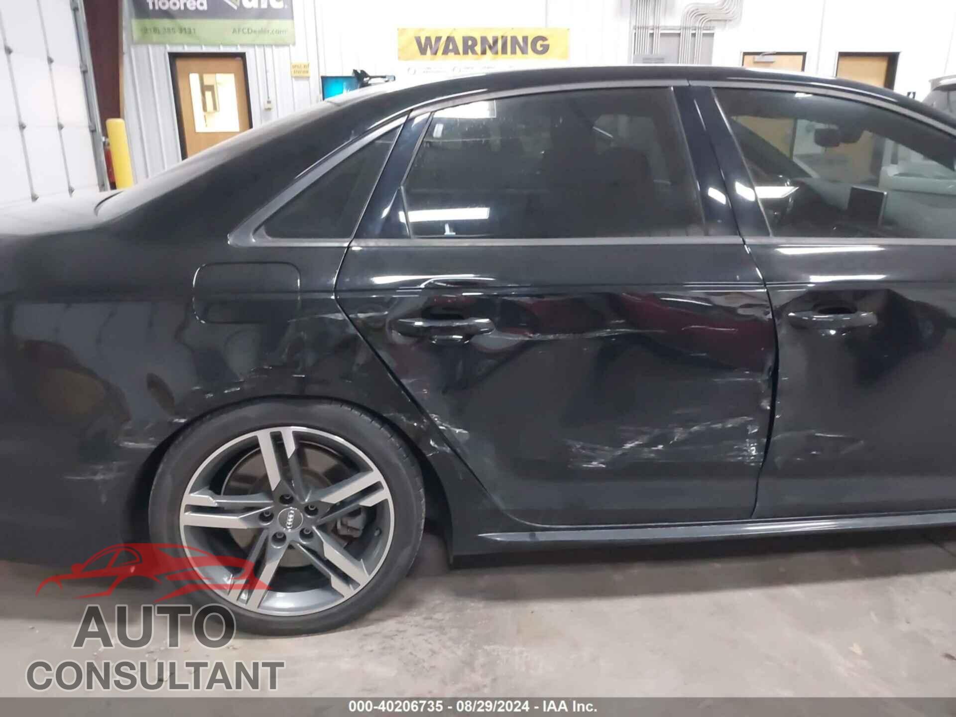 AUDI A4 2017 - WAUDNAF46HN052408