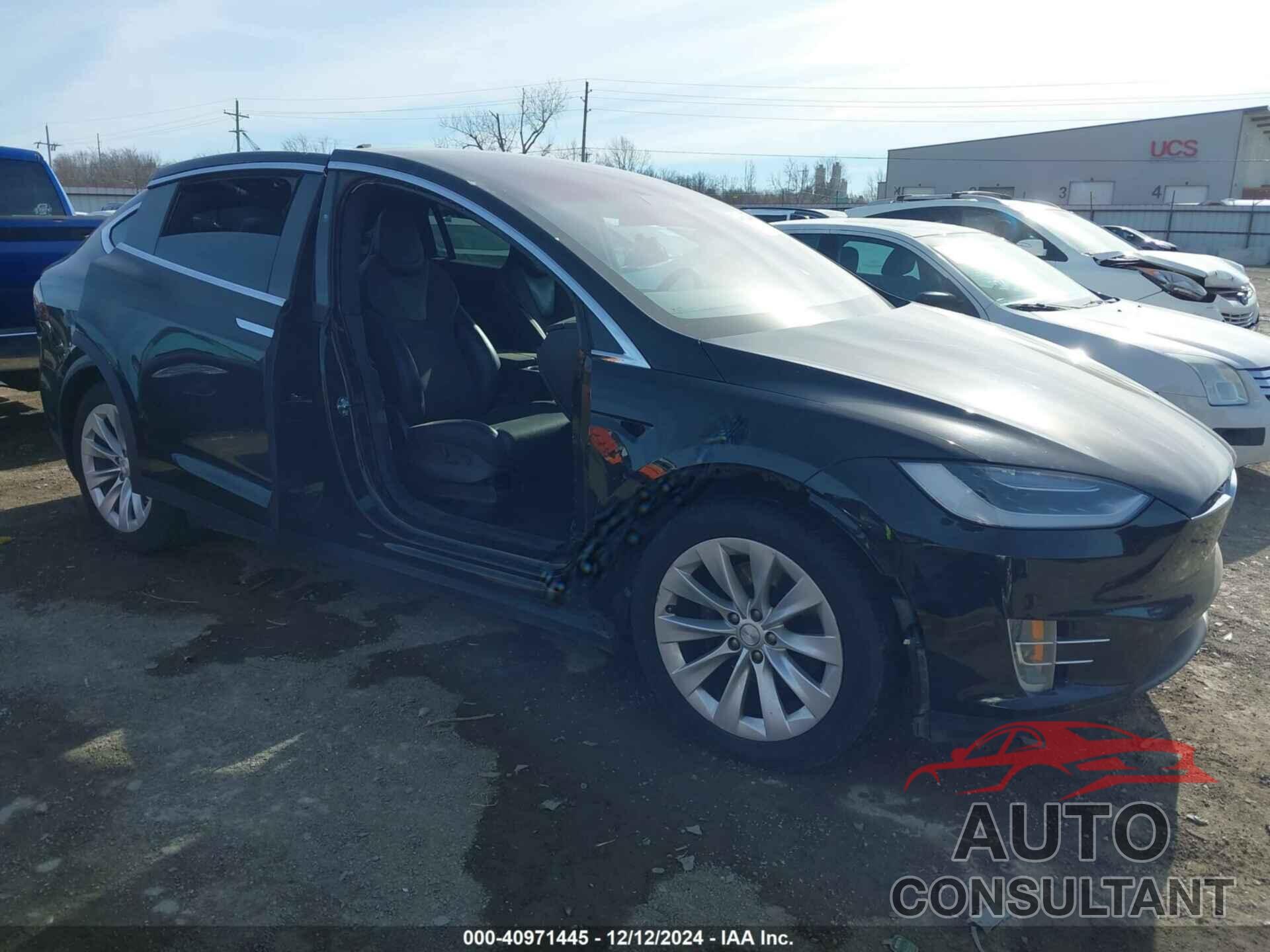 TESLA MODEL X 2017 - 5YJXCDE29HF076840