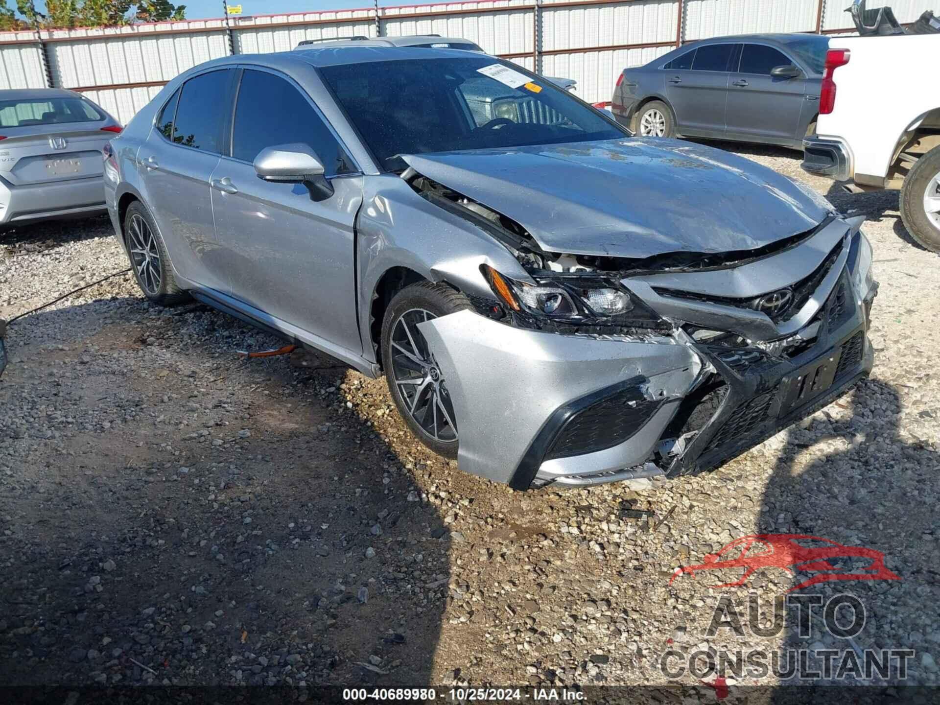 TOYOTA CAMRY 2021 - 4T1G11AK0MU543490