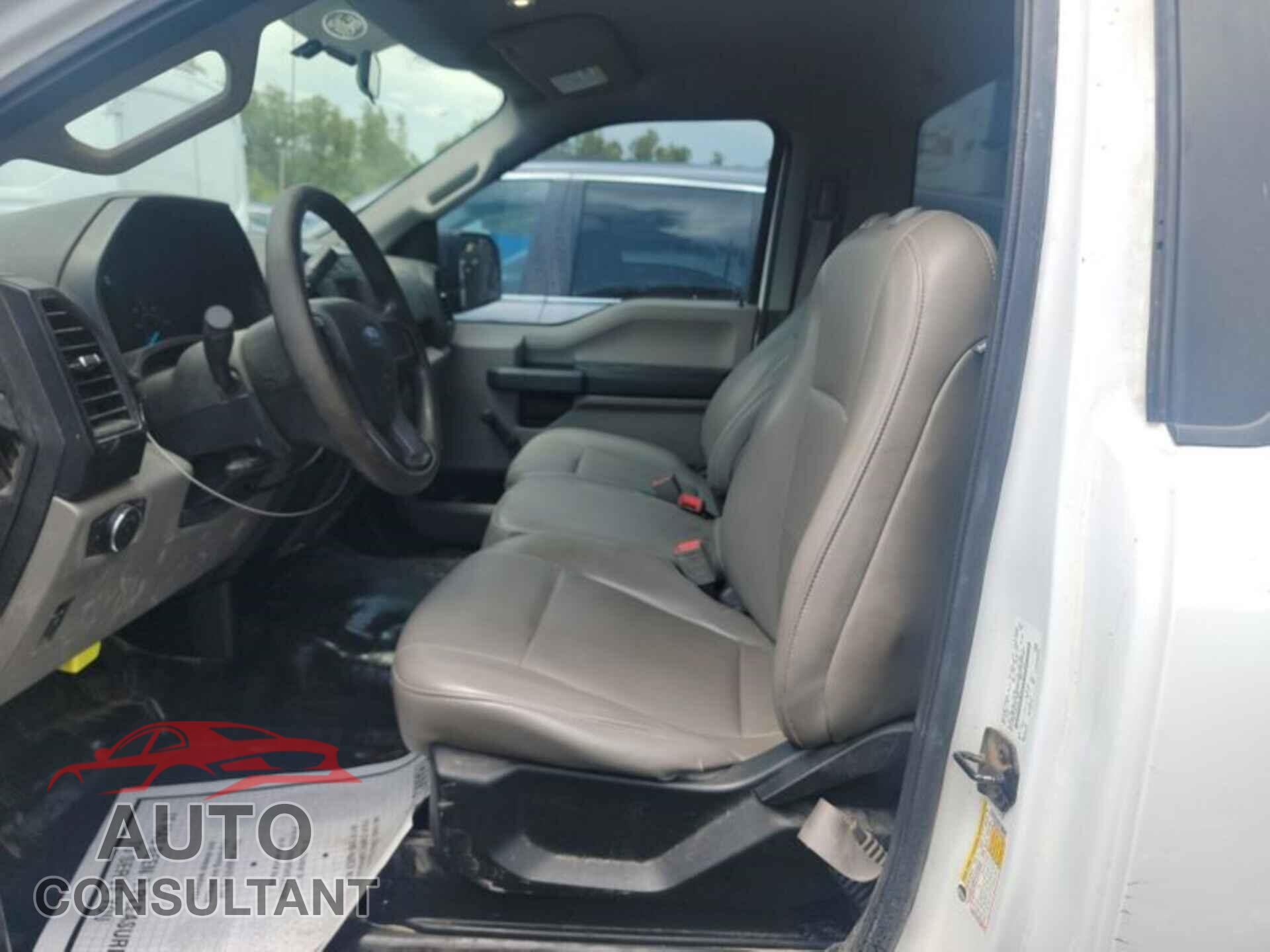 FORD F150 2018 - 1FTMF1CB4JFA19829