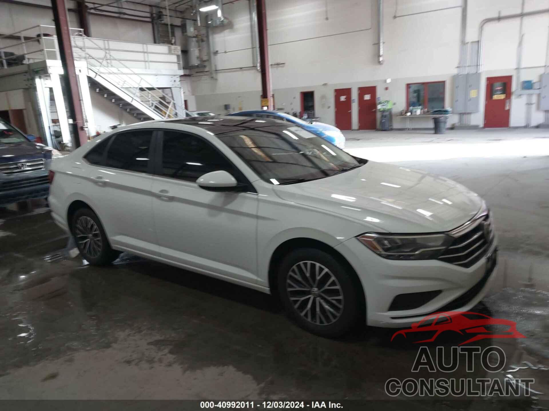 VOLKSWAGEN JETTA 2019 - 3VWC57BU8KM101033